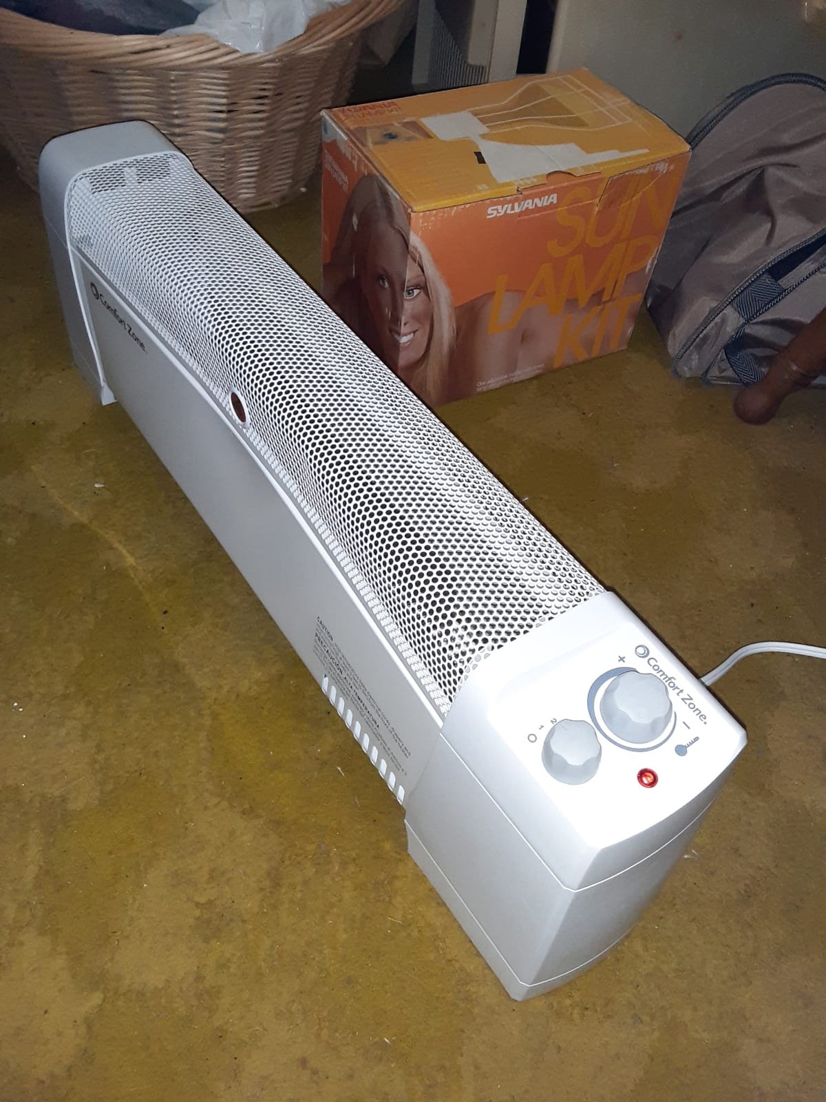Comfort Zone Electric Baseboard Space Heater with Adjustable Thermostat, Dent-Proof End Panels, Overheat Protection, Tip-Over Switch, & Stay-Cool Body, Ideal for Home, Bedroom, & Office, 1,500W, CZ600 customer photo 2