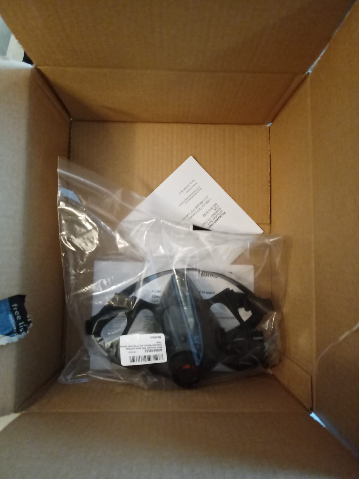 North Honeywell 5500 Series Half Mask Respirator Medium and 2 P100 filters (Bundle Pack) customer photo 2