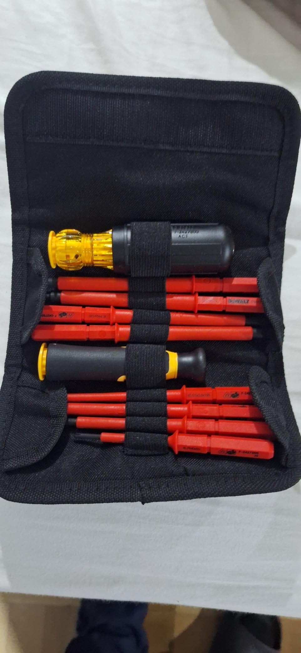 DEWALT Screwdriver Set, Insulated Set, Vinyl Grip, 10-Piece (DWHT66417) customer photo 1