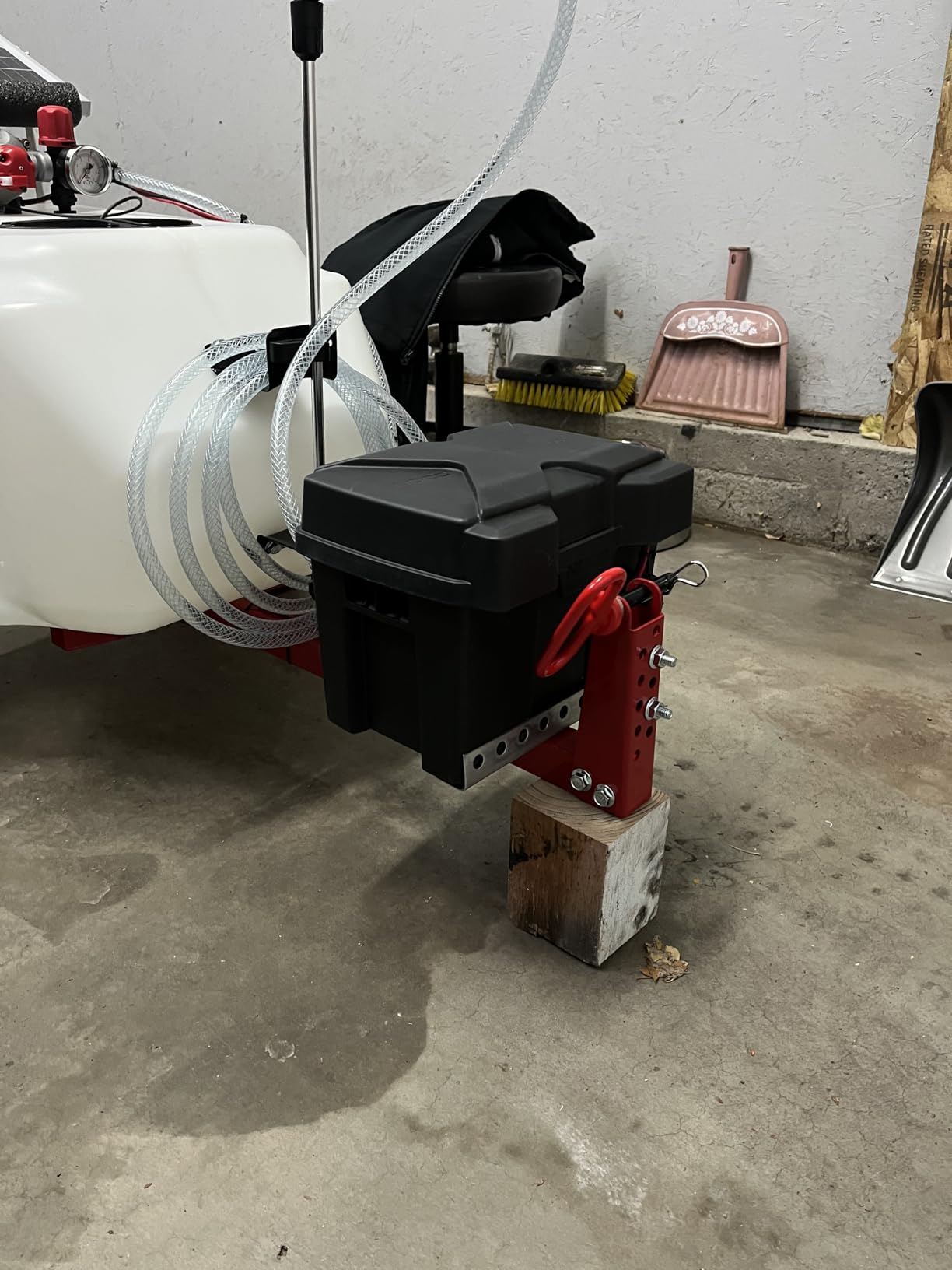 NorthStar 31-Gallon Tow-Behind Boom/Spot Sprayer, 2.2 GPM, 12V, 70 PSI customer photo 1