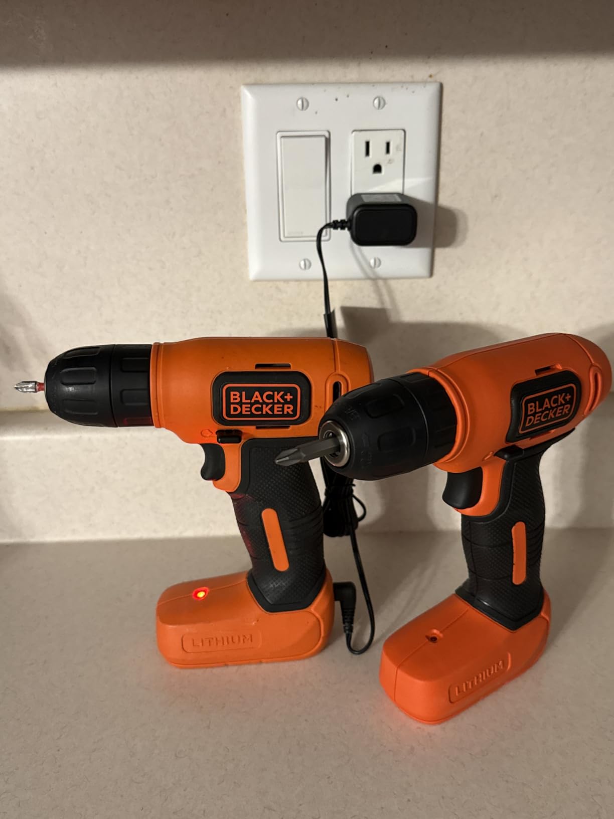BLACK+DECKER 8V MAX Cordless Drill/Driver (BDCD8C) customer photo 2