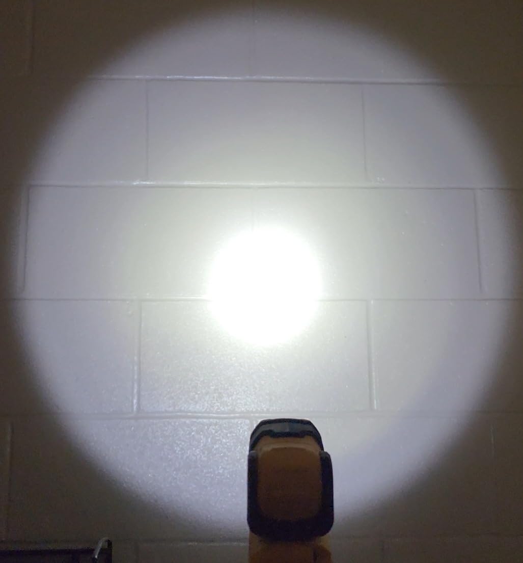 DEWALT 20V MAX LED Work Light Rechargeable, LED Flashlight, Magnetic Flashlight, Freestanding and Clip-On Light, 360 degree pivoting Head, Tool Only (DCL044) customer photo 2