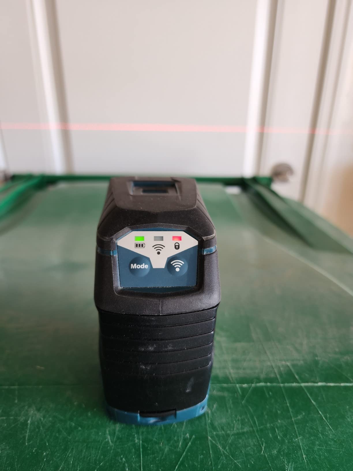 BOSCH GCL 2-160 Self-Leveling Cross-Line Laser with Plumb Points customer photo 1