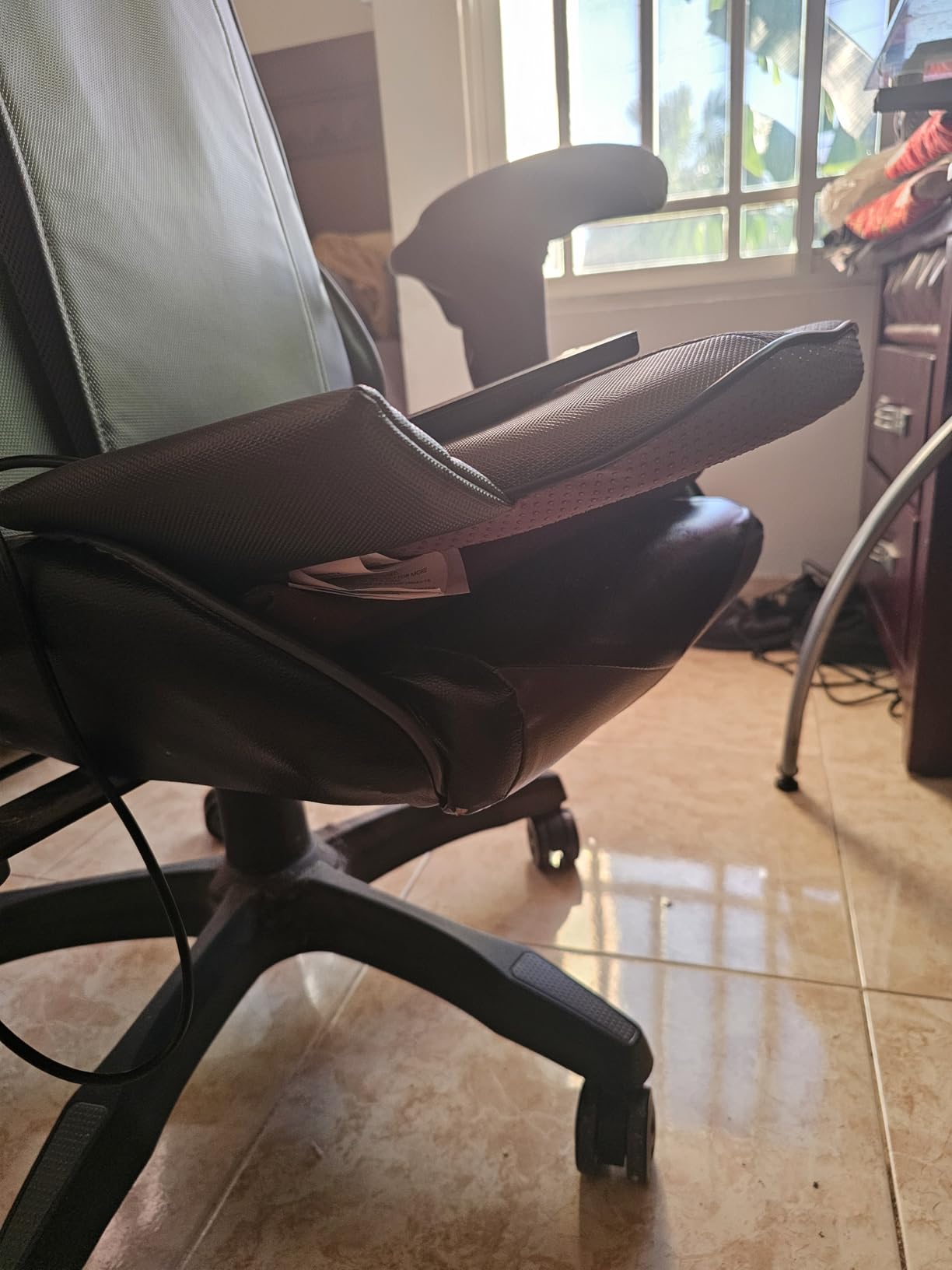 Snailax Shiatsu Neck & Back Massager with Heat Chair Pad Kneading Massage customer photo 2