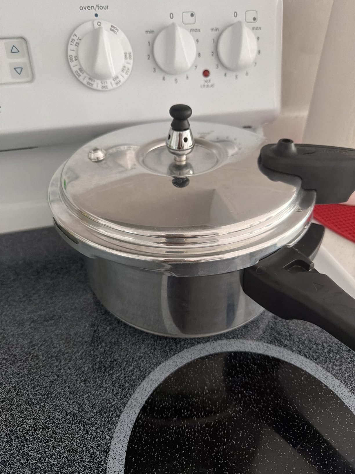IMUSA USA A417-80807 16Qt Jumbo Stovetop Pressure Cooker with Regulator and Side Handles, Silver customer photo 1