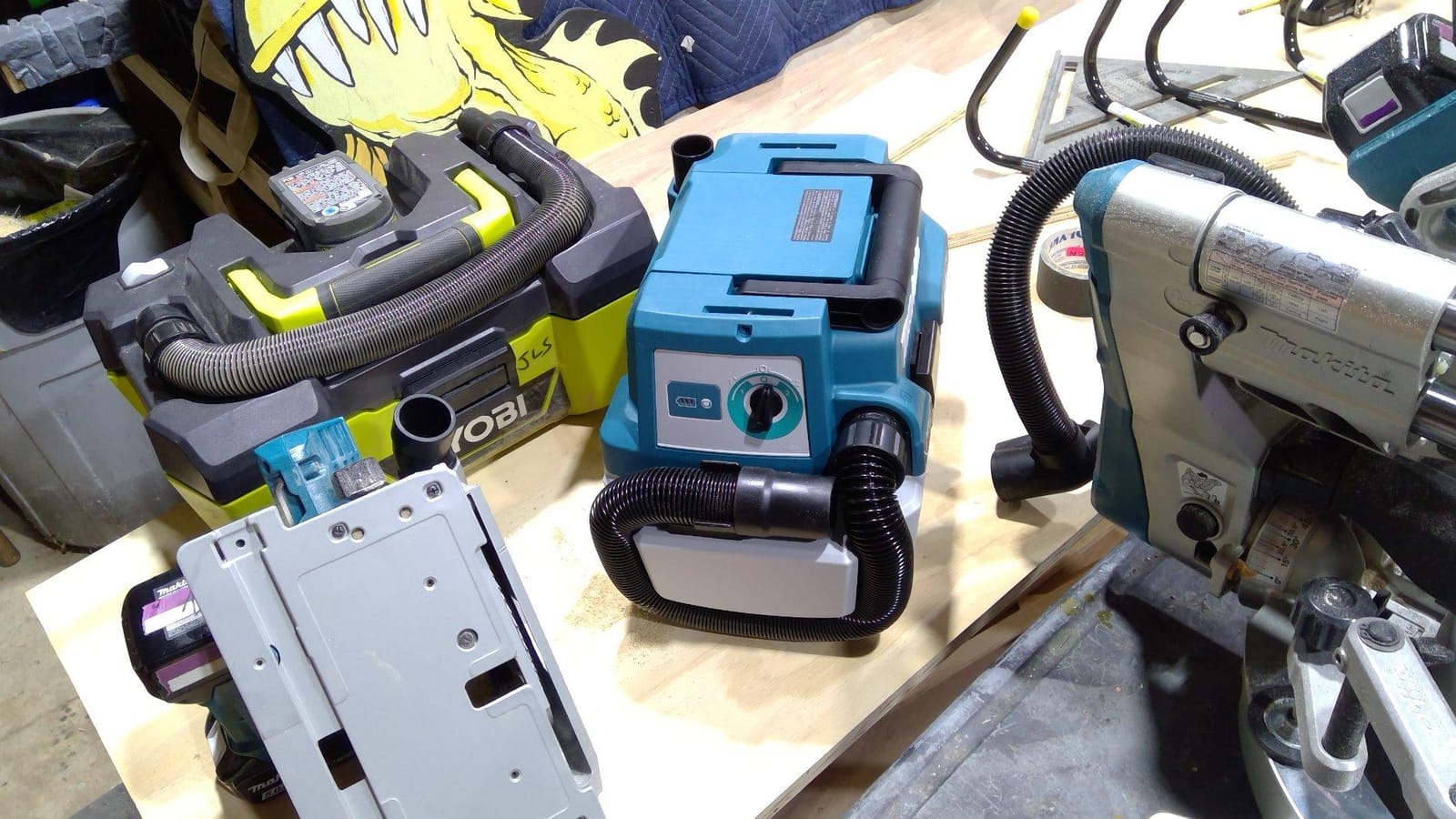 Makita XCV11Z 18V LXT Lithium-Ion Brushless Cordless 2 Gallon HEPA Filter Portable Wet/Dry Dust Extractor/Vacuum, Tool Only customer photo 1