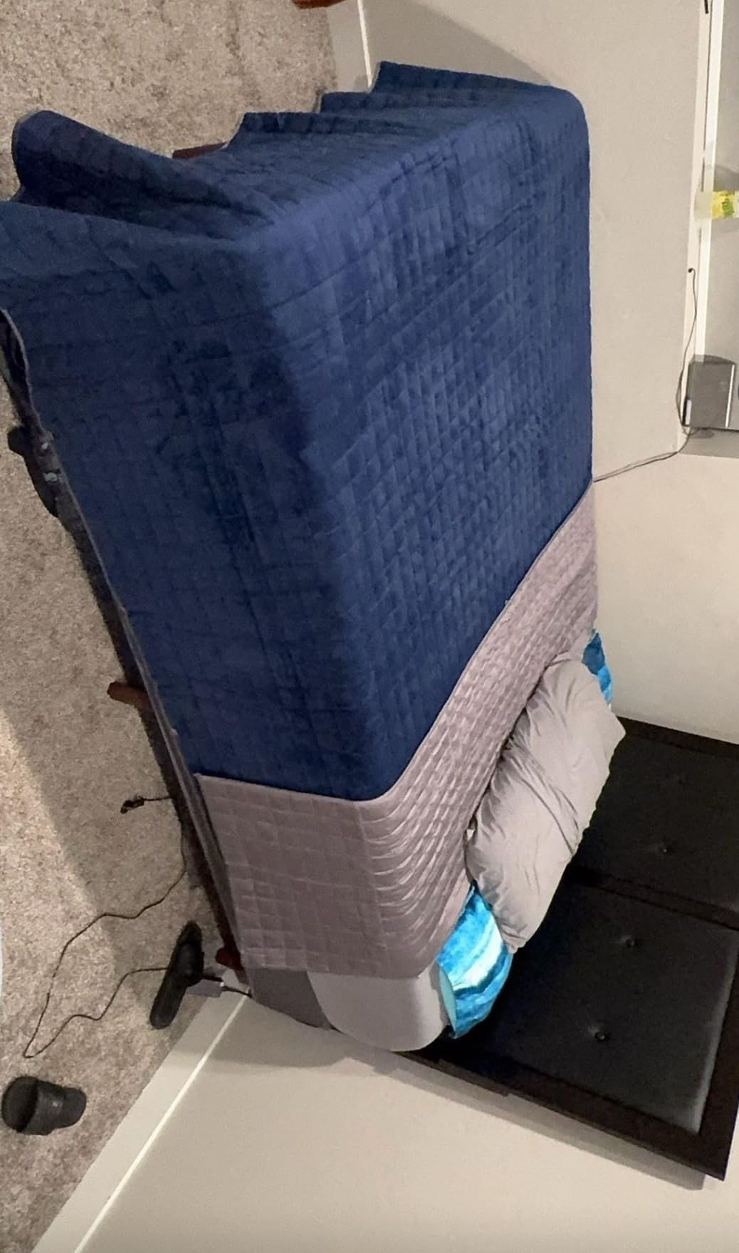 YnM Cooling Weighted Blanket for Adults, 25lbs Heavy Bed Throw for One Person of 240lbs, Perfect for Hot Sleepers or Warm Climates with Cooling Rayon/Glass Beads(60x80 Inches,Queen Bed, Blue Grey) customer photo 1