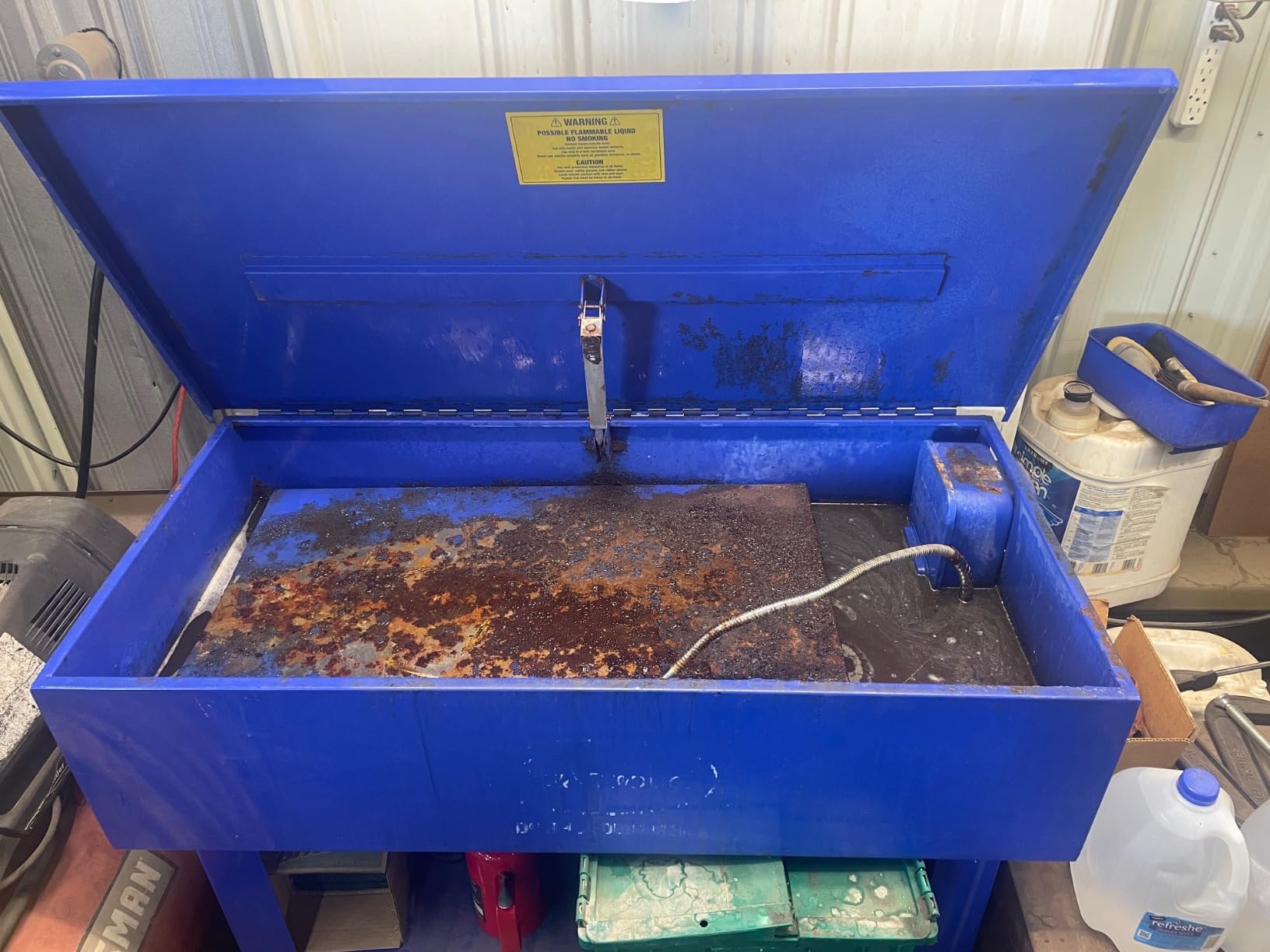 Eastwood 40 Gallon Parts Washer | 10 Inch Deep Tub Heavy Duty Powder Coated Finish Steel Parts Cleaner | Parts Washer Tank with 120V 5.3 Gallons Per Minute Flow Pump | Blue customer photo 2