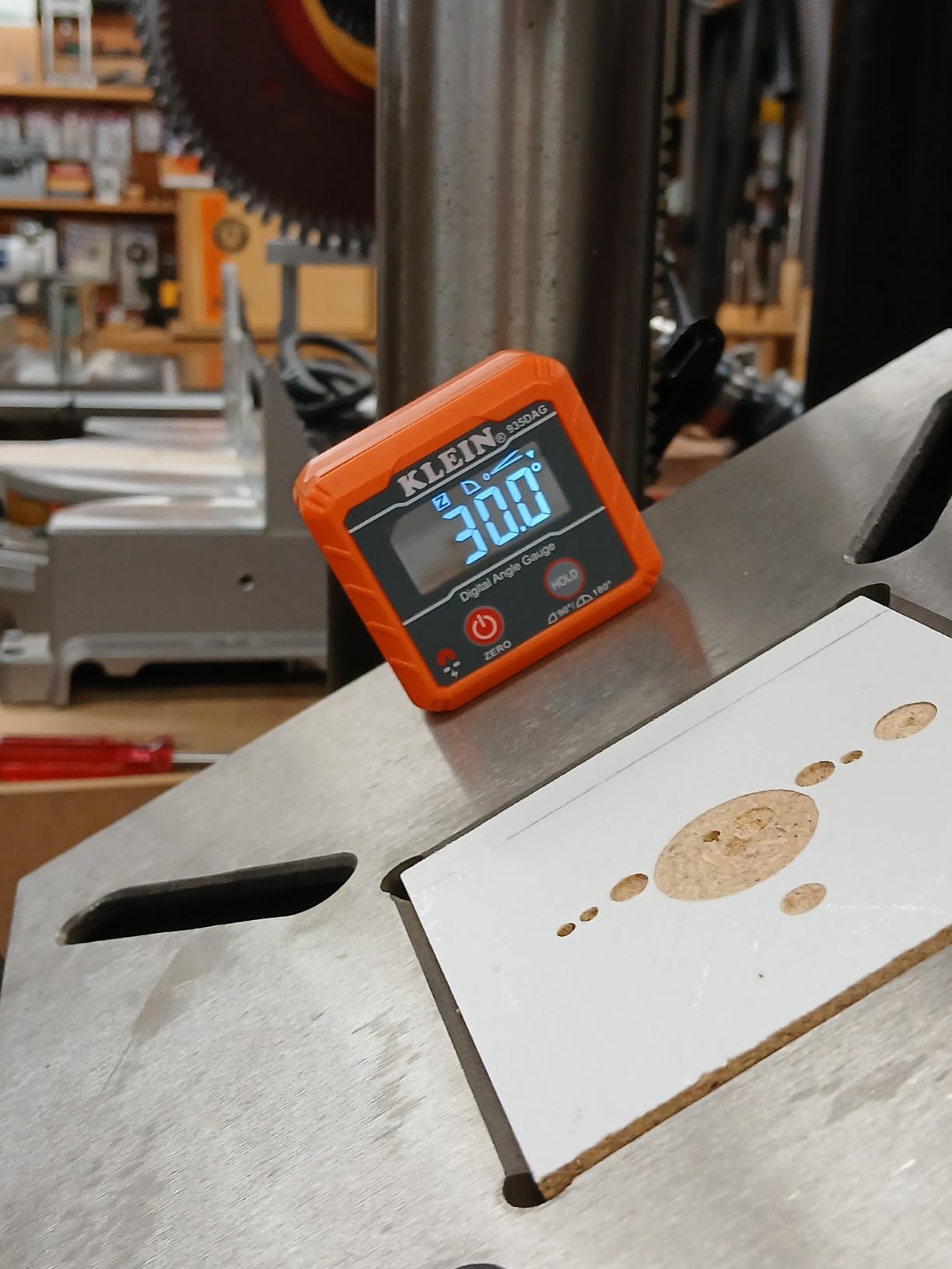 Klein Tools 935DAG Digital Electronic Level and Angle Gauge customer photo 2