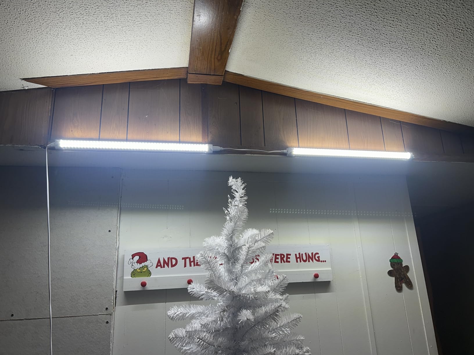CNSUNWAY LED Shop Light 2FT, 25W 3750LM 6500K, D-Shape Linkable LED Light customer photo 2
