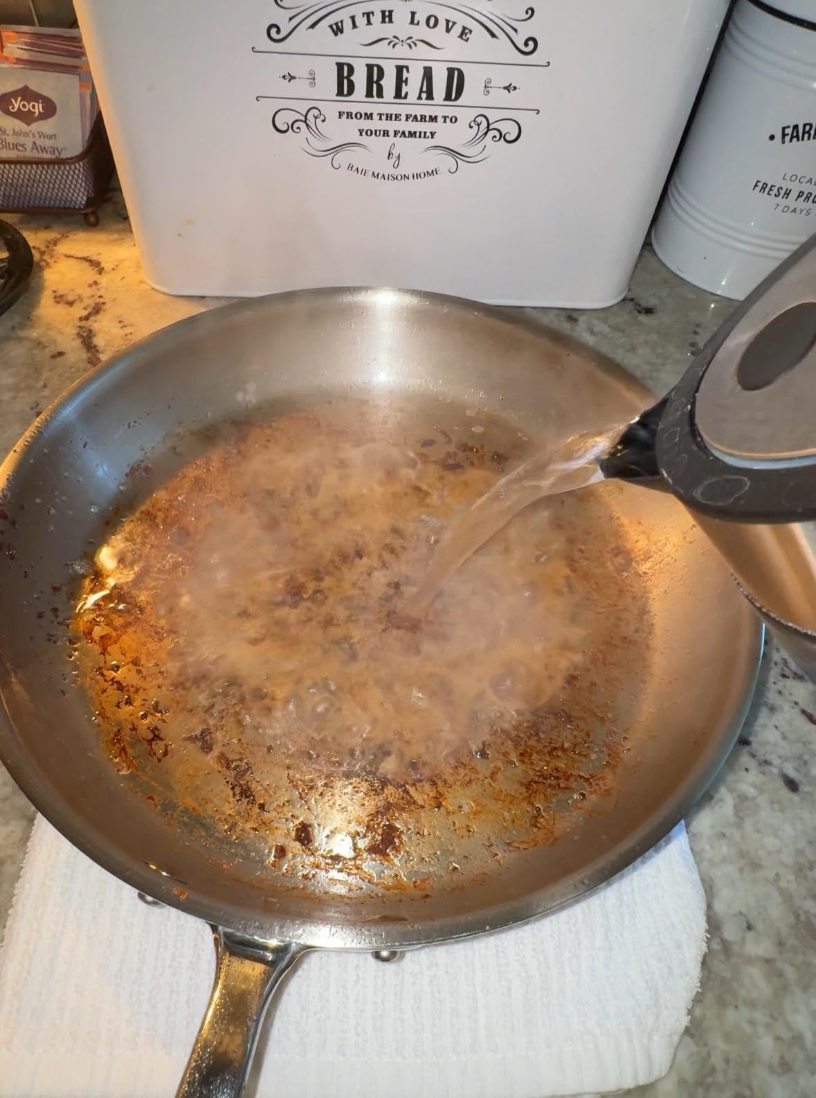 Amazon Basics Tri-Ply Stainless Steel Fry Pan, 12 inch, Silver, Evenly Distributes Heat, Sturdy Handle customer photo 1