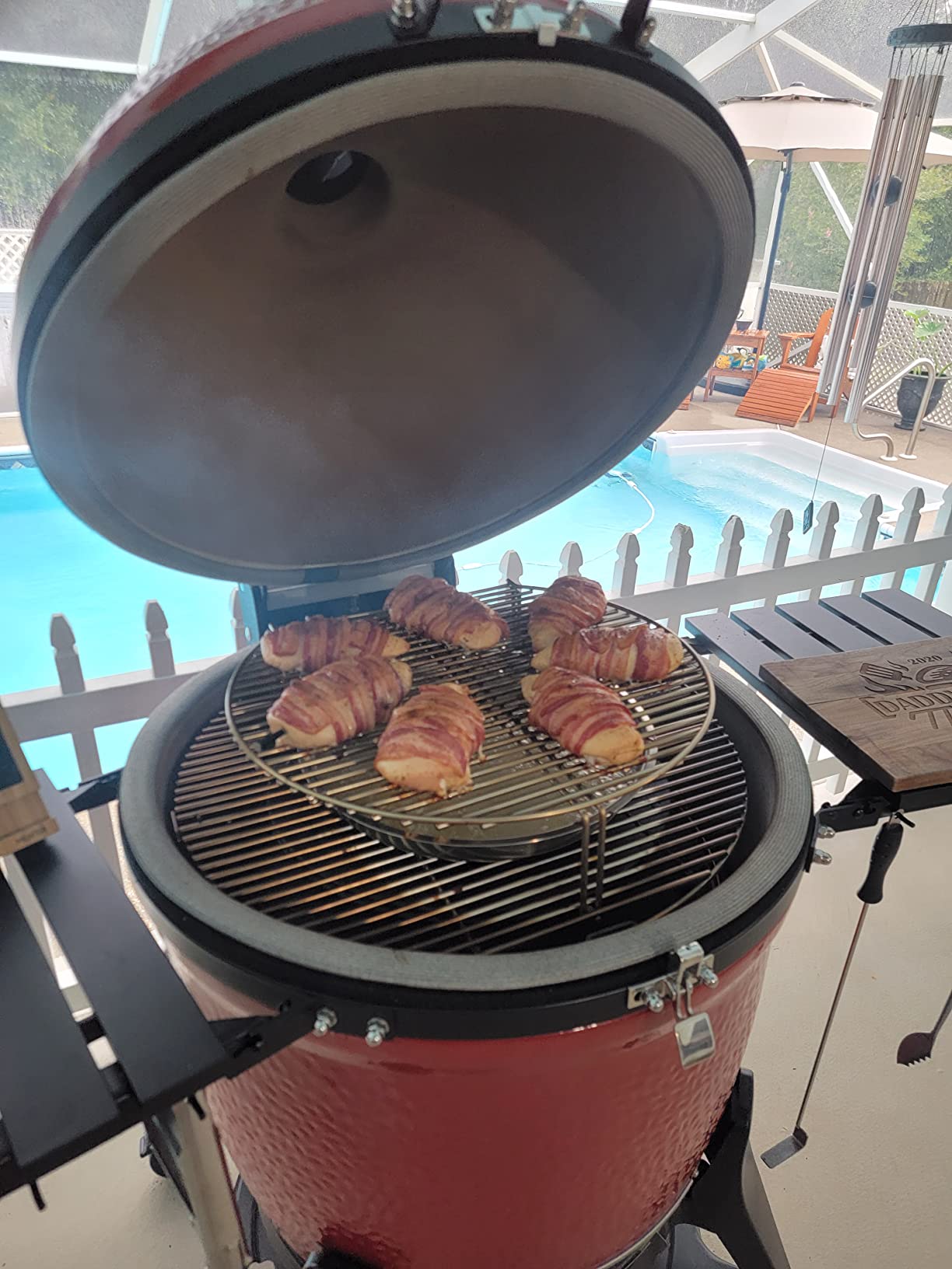 Kamado Joe Big Joe Series III 24-inch Ceramic Charcoal Grill and Smoker with Premium Cart, SloRoller Insert and 450 Cooking Square Inches in Red, Model KJ15041021 customer photo 1