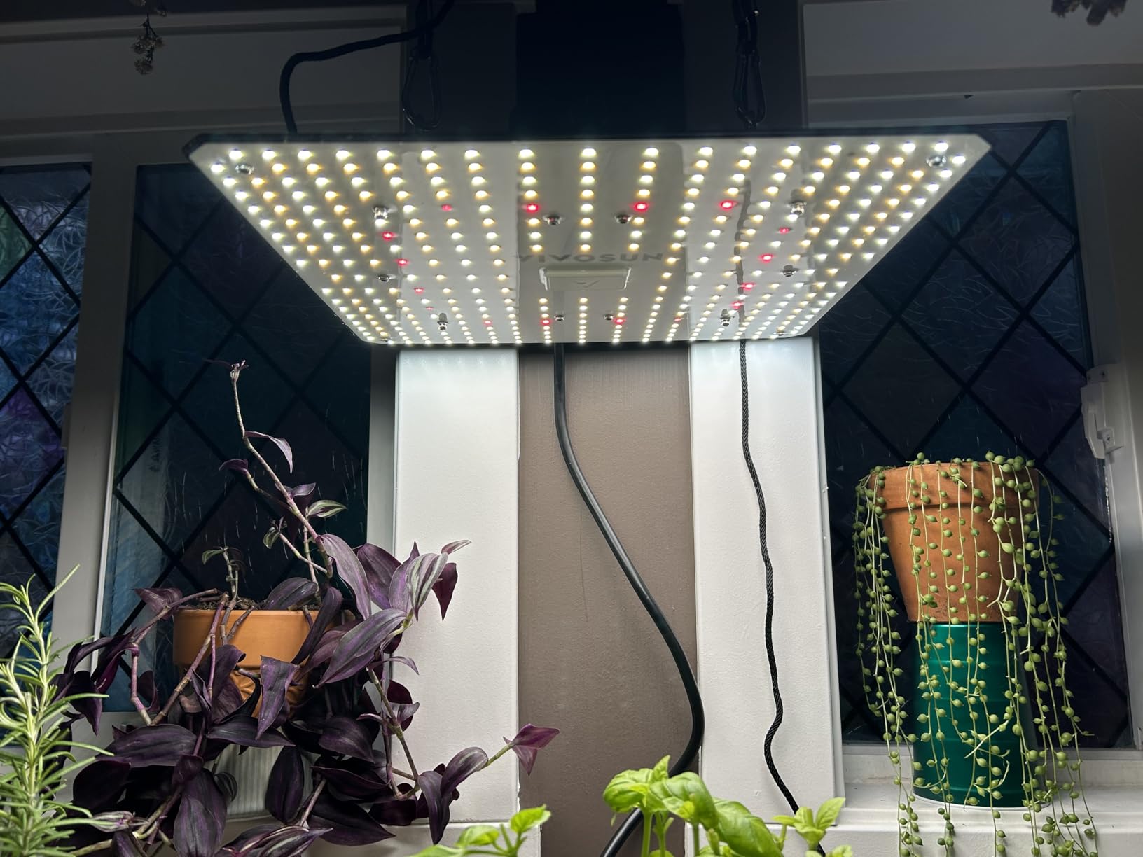 VIVOSUN LumaLight 400W LED Grow Light, Full Spectrum Plant Light customer photo 2
