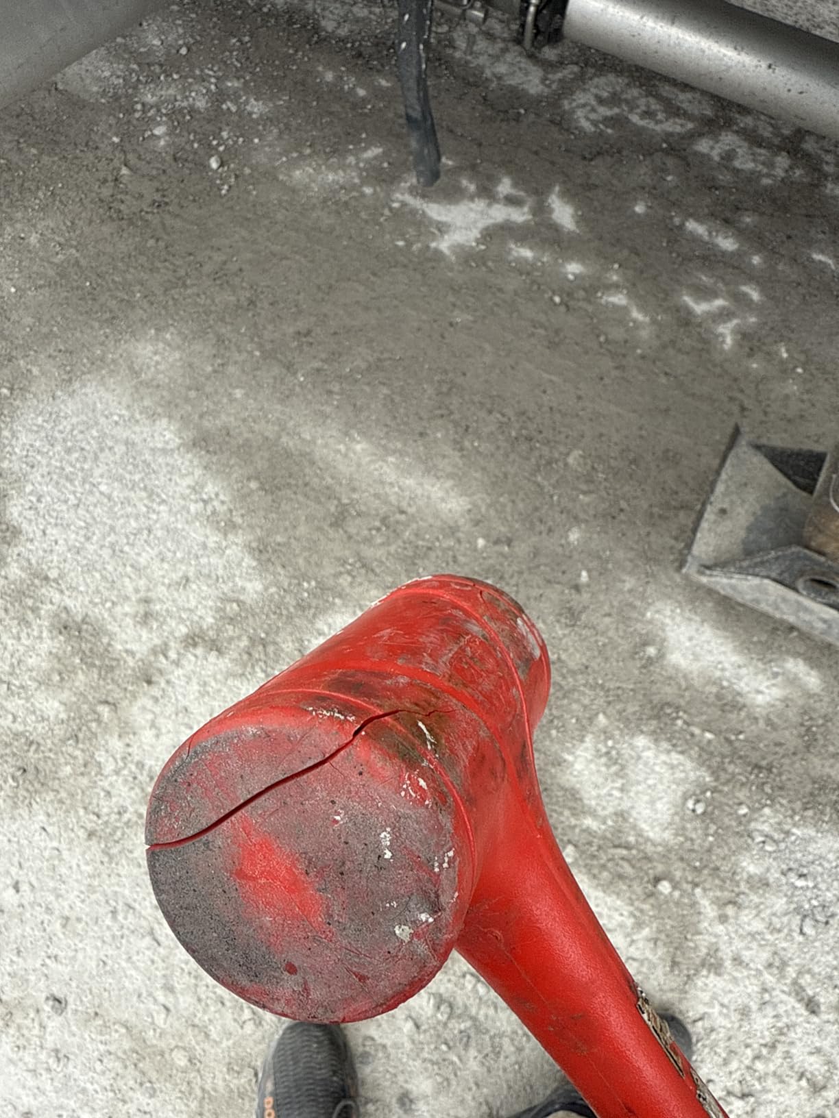 YIYITOOLS Dead Blow Hammer Set, 3 Piece/16oz(1LB),27oz(1.5LB),45oz(3LB),Red and Black, Shockproof Design, No Rebound Mallet Unibody Molded Checkered Grip Spark and Rebound Resistant (YY-3-013) customer photo 2