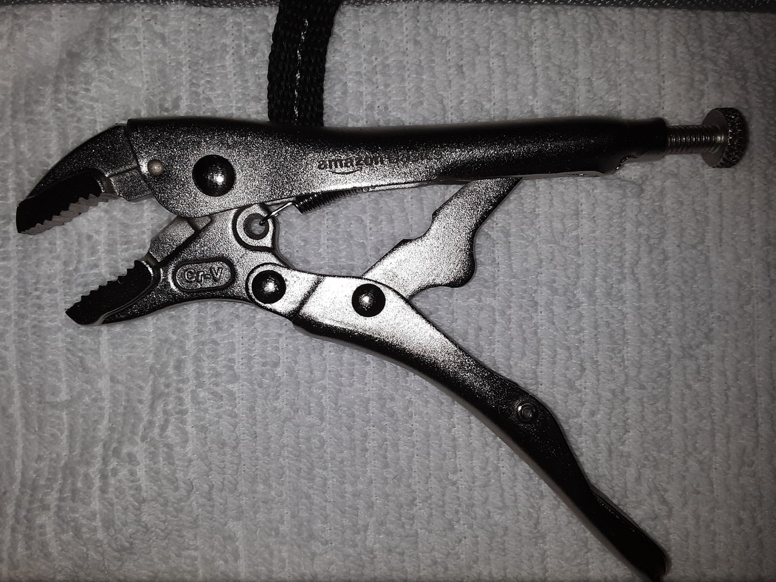 Amazon Basics 5-Piece CR-V Locking Pliers Set with Wire Cutters, 2 Straight Jaw, 3 Curved Jaw, 6.5-10 inch, Silver, Carrying Case customer photo 1