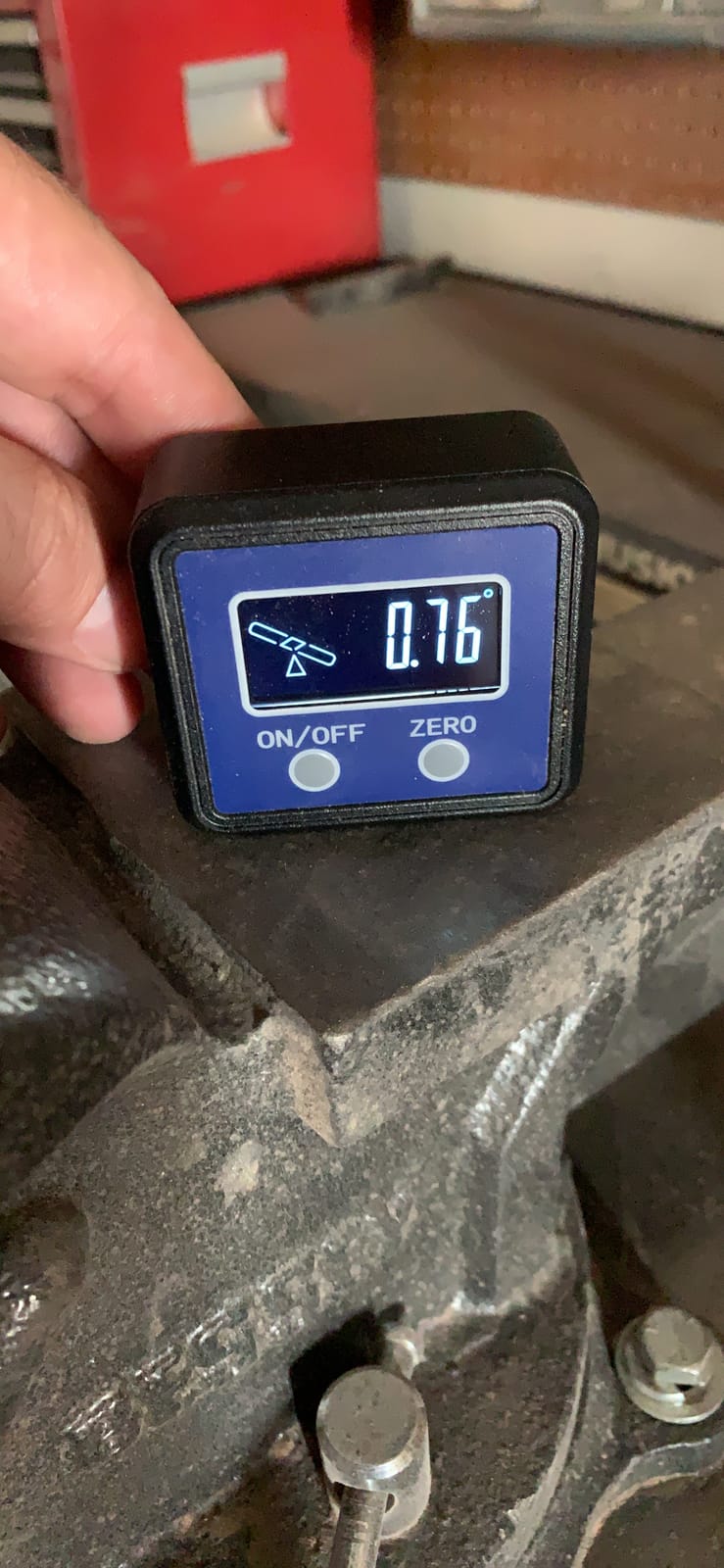 Digital Angle Gauge, Angle Finder Magnetic Digital Level Protractor, Table Saw Accessories with LCD Backlight Display Data Hold and V-groove & Magnetic Base customer photo 1