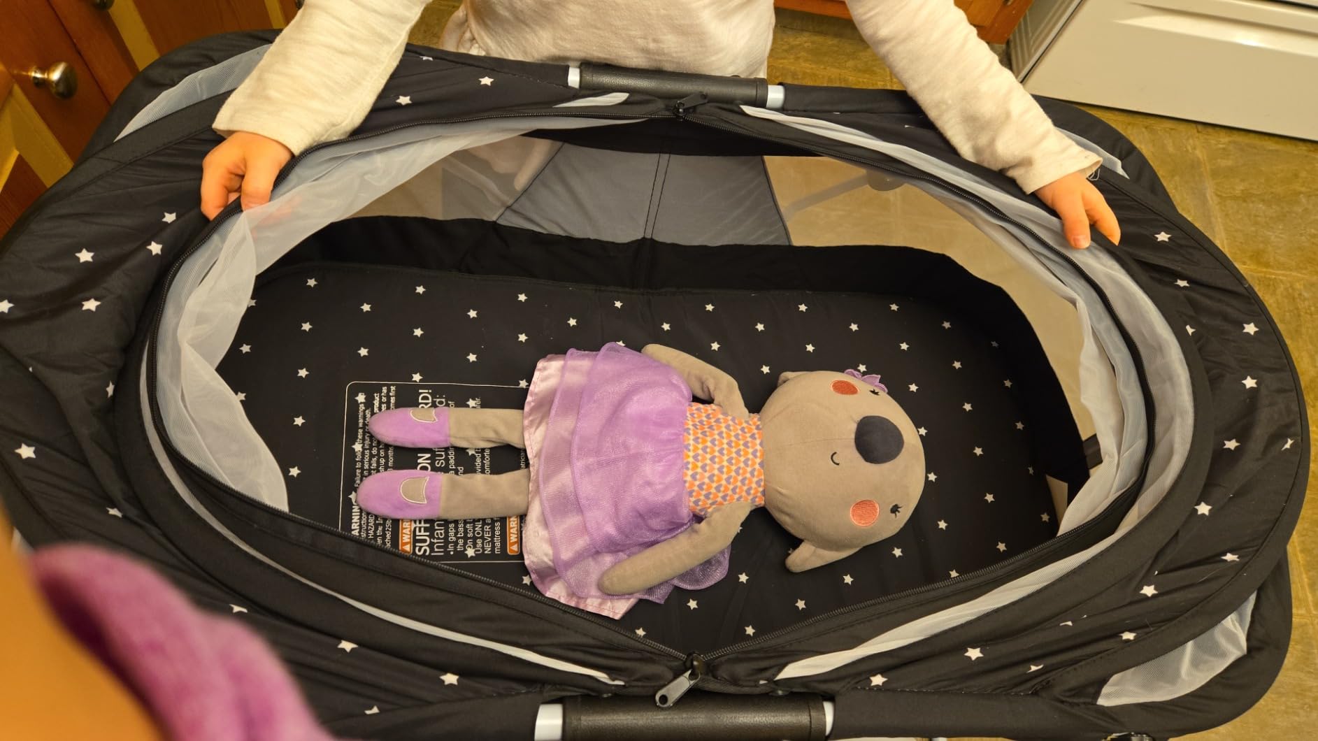 Dream On Me Karley Portable Infant Bassinet, Double Mesh Canopy, Cool Grey customer photo 1