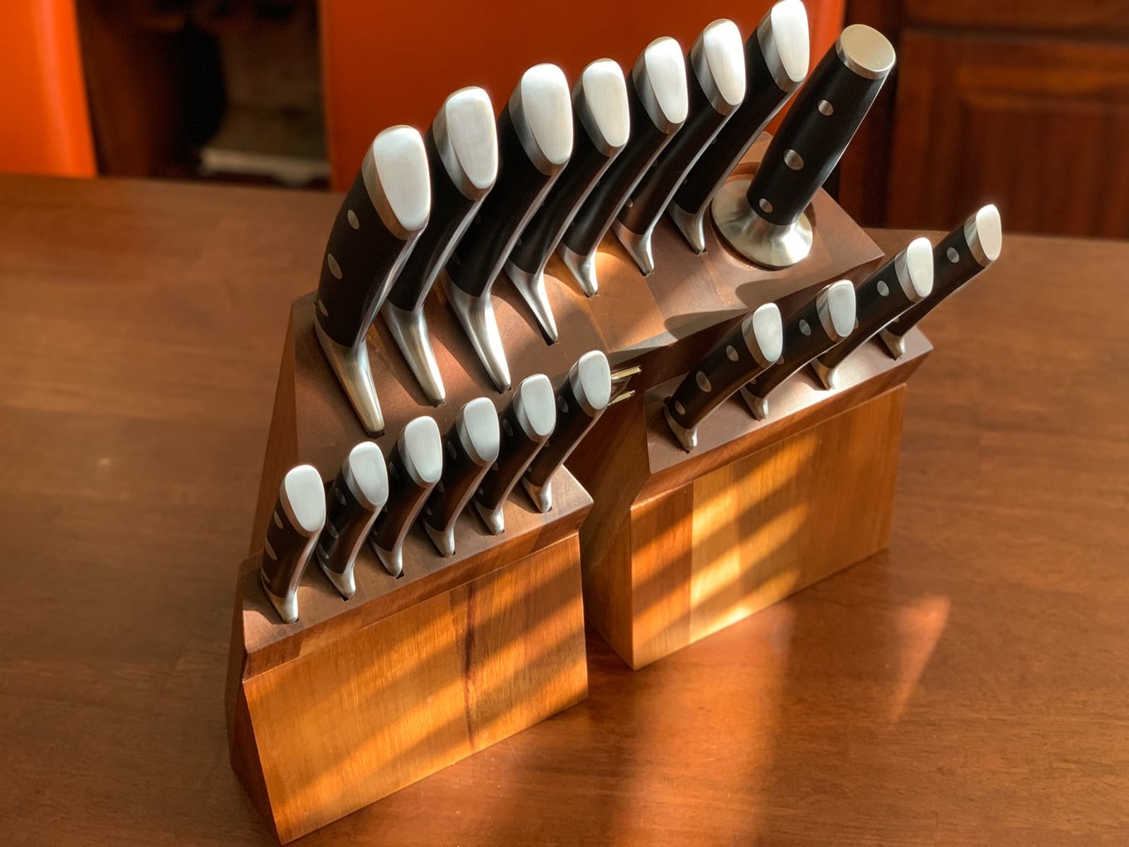 Dalstrong 12-Pc Elite Knife Block Set - German High-Carbon Steel customer photo 2