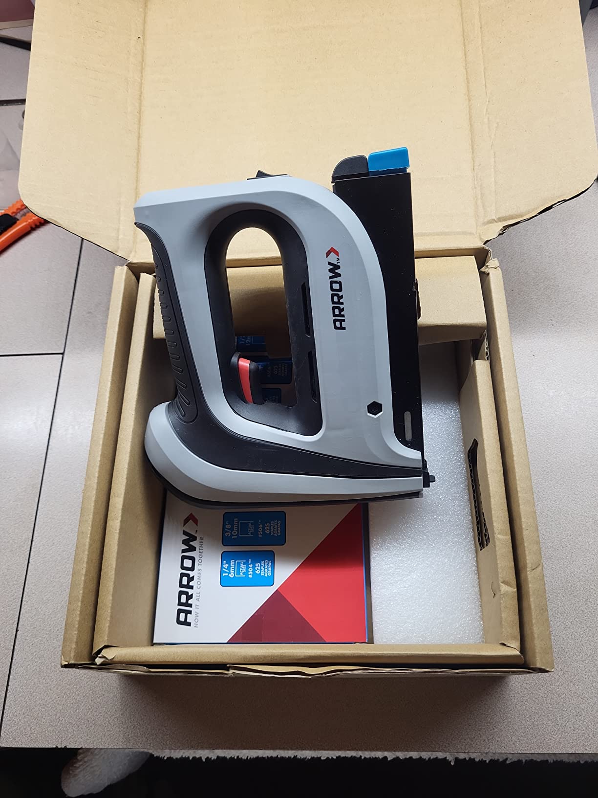 Arrow Cordless Staple Gun Kit with 3750 Pieces T50 Staples, T50DCD customer photo 1