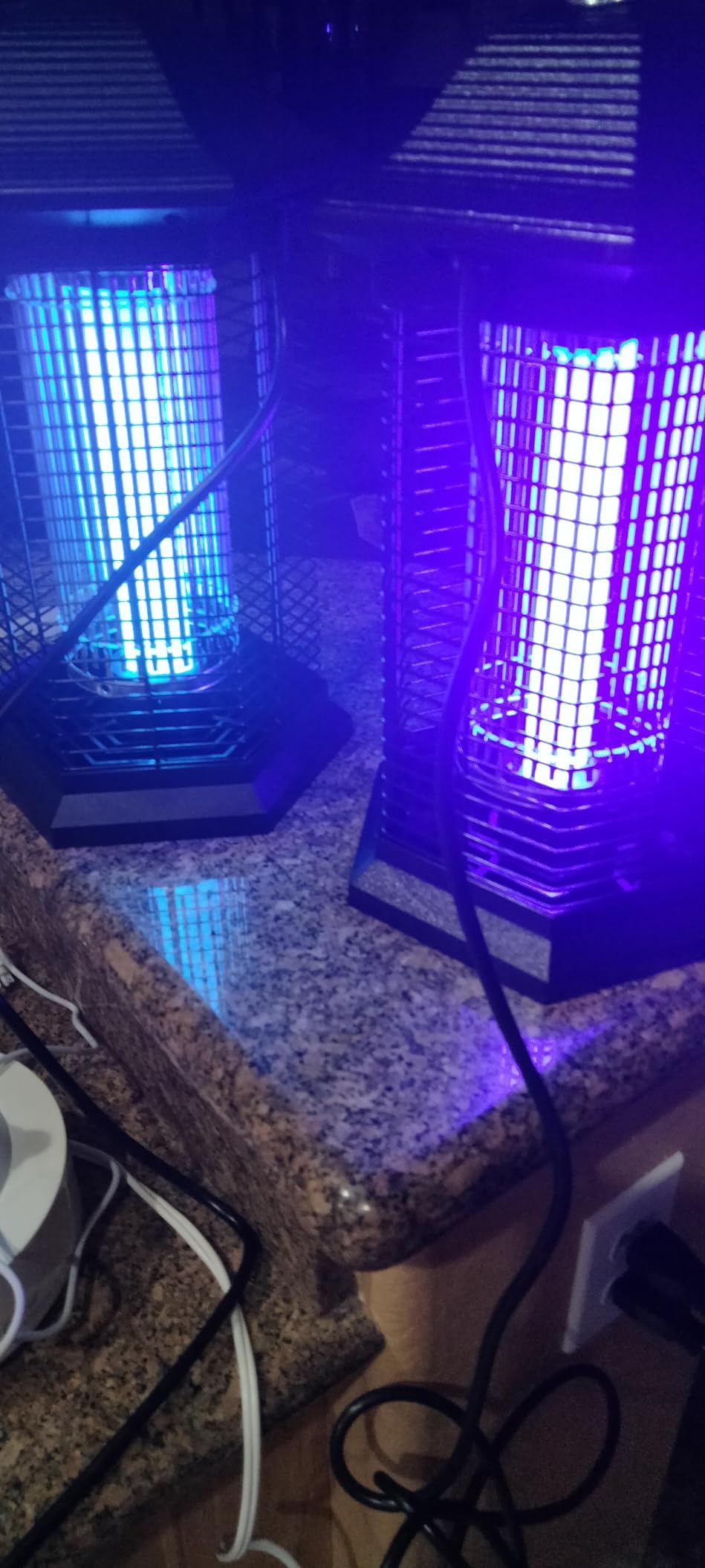 AMUFER Bug Zapper Outdoor & Indoor, 18W & 4400V, 1/2 Acre, 5.5-Ft Cord customer photo 2