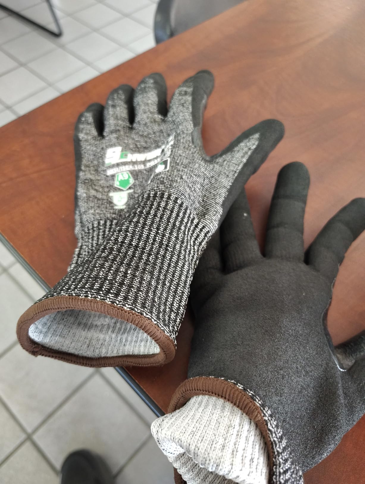 Schwer ProGuard High Level Cut Resistant Work Gloves for Extreme Protection, ANSI A9 Cut Gloves with Reinforced Thumb, Non Slip, Breathable, Durable, Touch-screen, Black 1 Pair(L 3326 customer photo 1