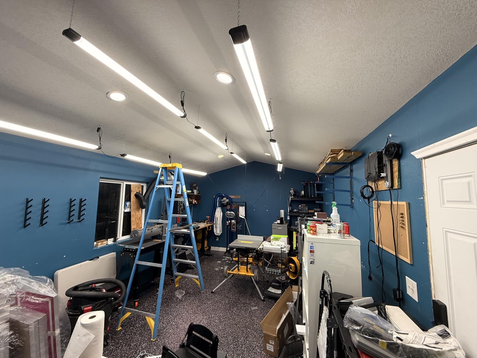BBOUNDER 12Pack 4FT LED Shop Light, Reflector, 6500K Linkable, 40W=250W ETL customer photo 1