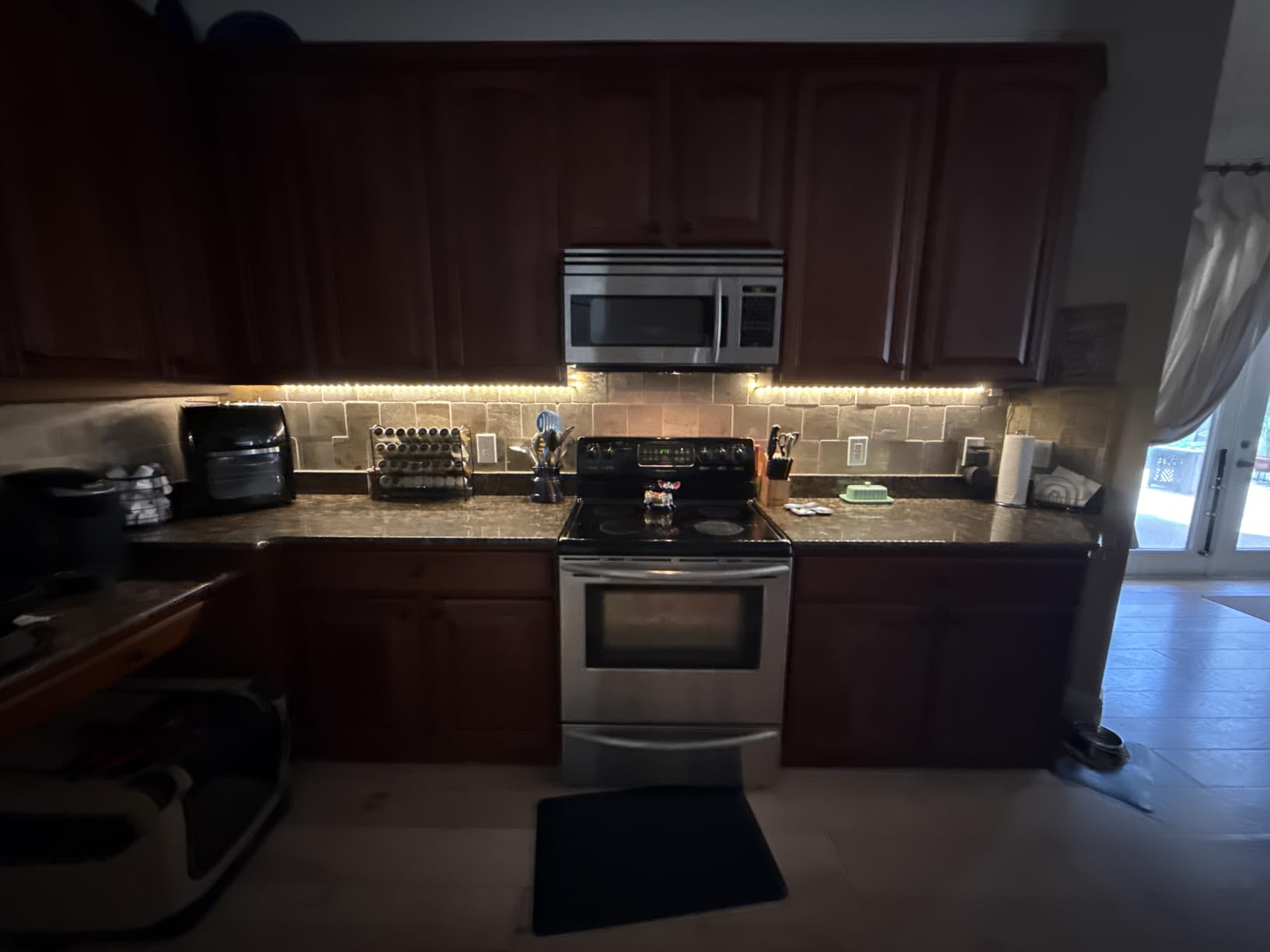 DAYBETTER Under Cabinet Lights, 6 PCS Under Cabinet Lighting with Remote, Dimmable LED Strip Lights for Bedroom, LED Lights for Kitchen Cabinet, Counter Shelf 2700K-6500K Warm to Daylight White, 9.8ft customer photo 2