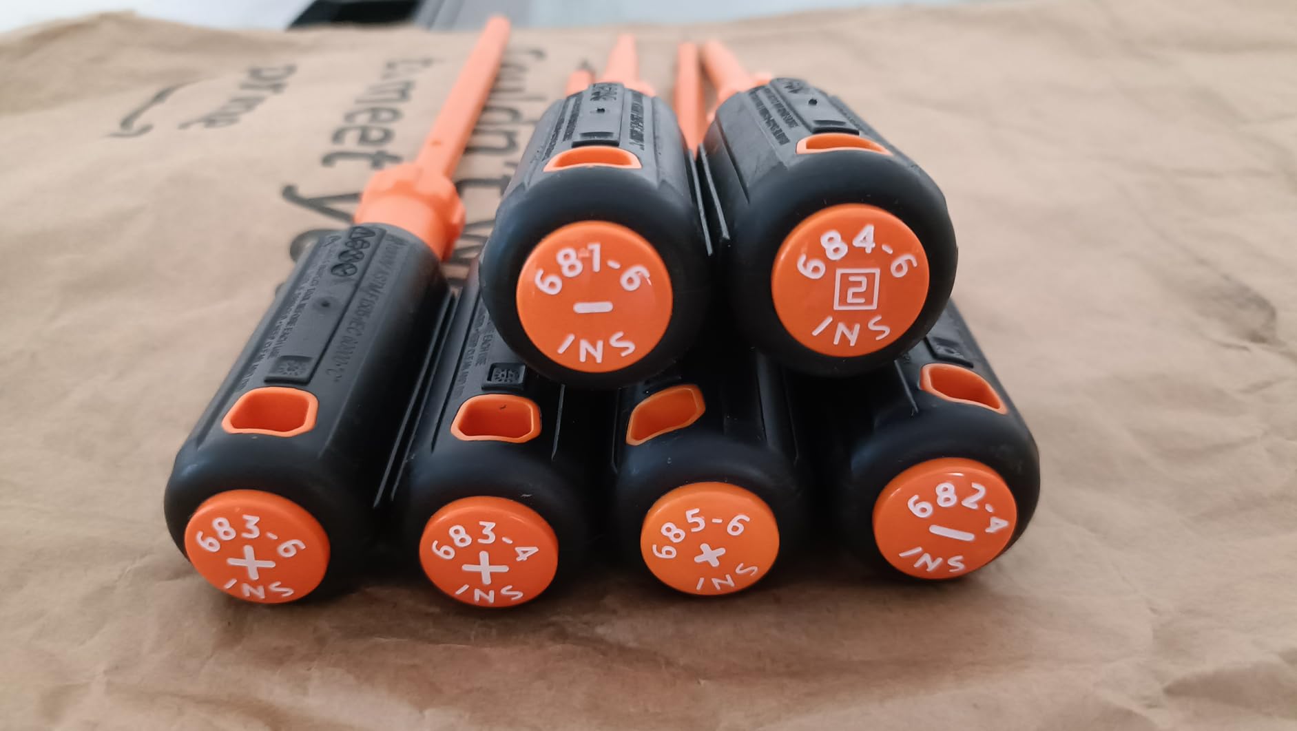 Klein Tools 85076INS Insulated Screwdriver Set, Made in USA, features 1000V Electricial Screwdrivers, (3) Phillips and (2) Slotted and Square Tips, 6-Piece customer photo 2