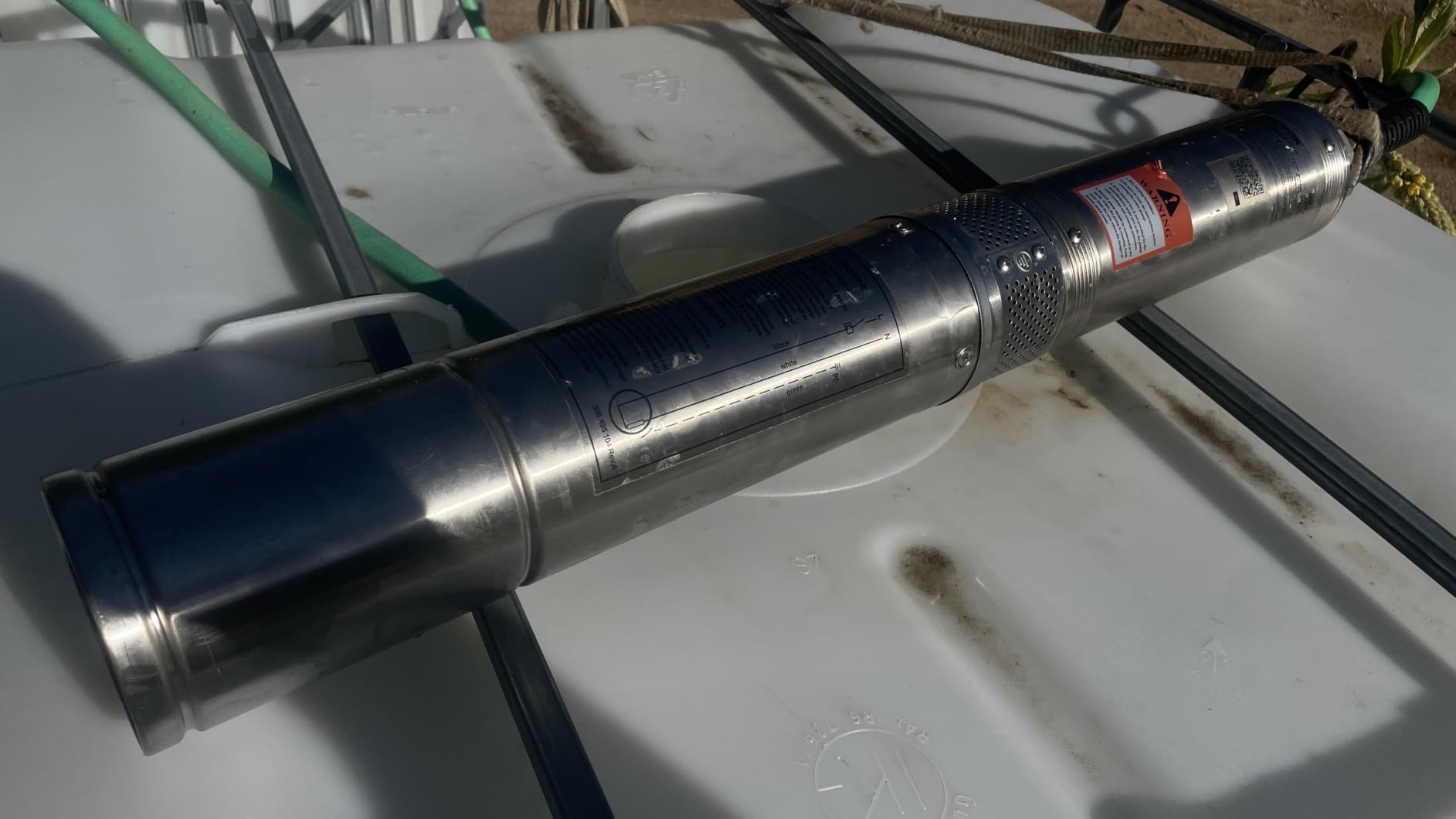 VEVOR Deep Well Submersible Pump 1 HP 115V/60Hz 37 GPM Flow 207 ft Head customer photo 1