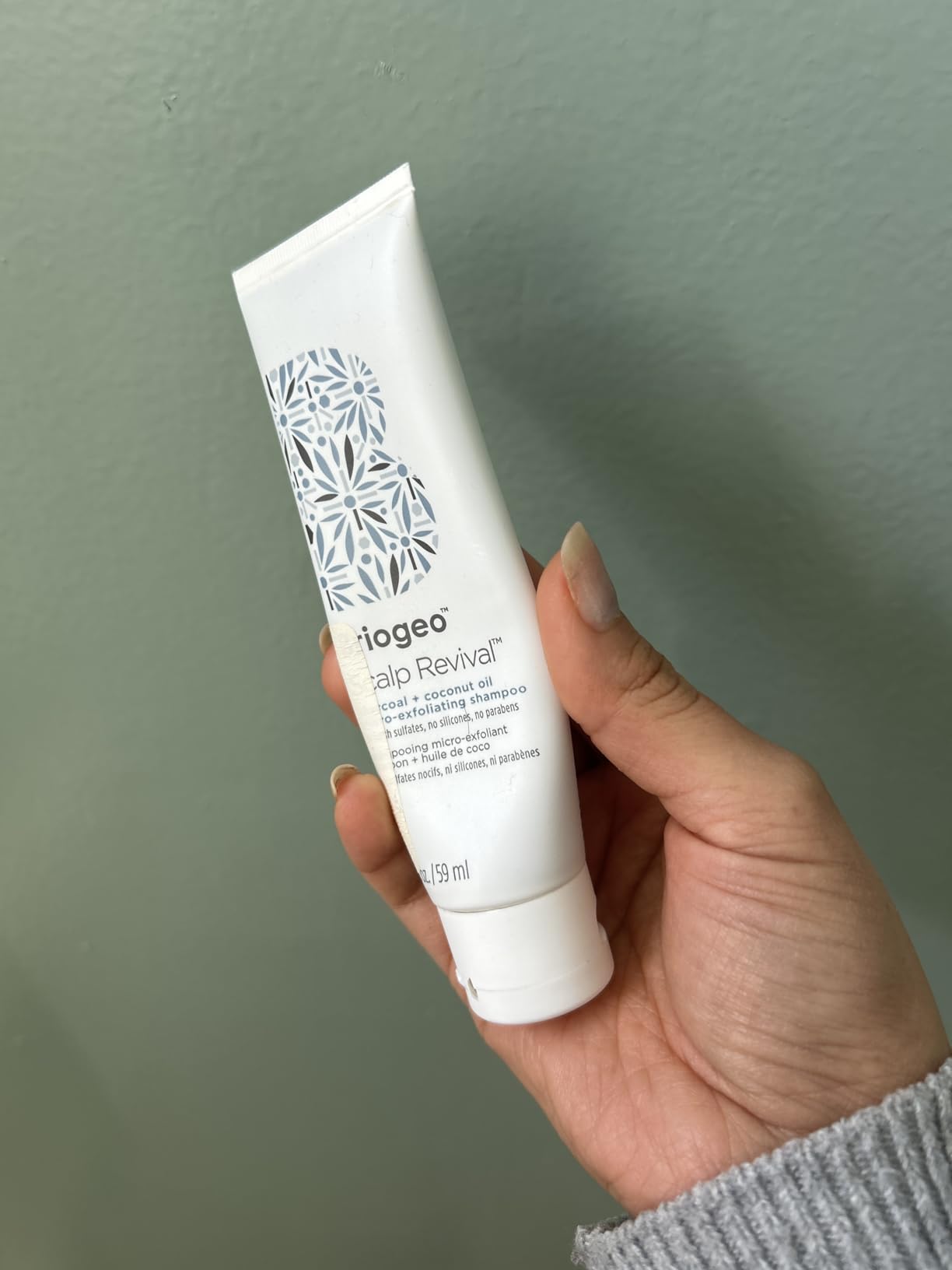 Briogeo Scalp Revival Charcoal + Coconut Oil Micro-Exfoliating Shampoo | Sulfate-Free Scalp Scrub for Dry, Itchy, or Oily Scalp | Detoxifying & Hydrating | Vegan & Cruelty Free customer photo 1
