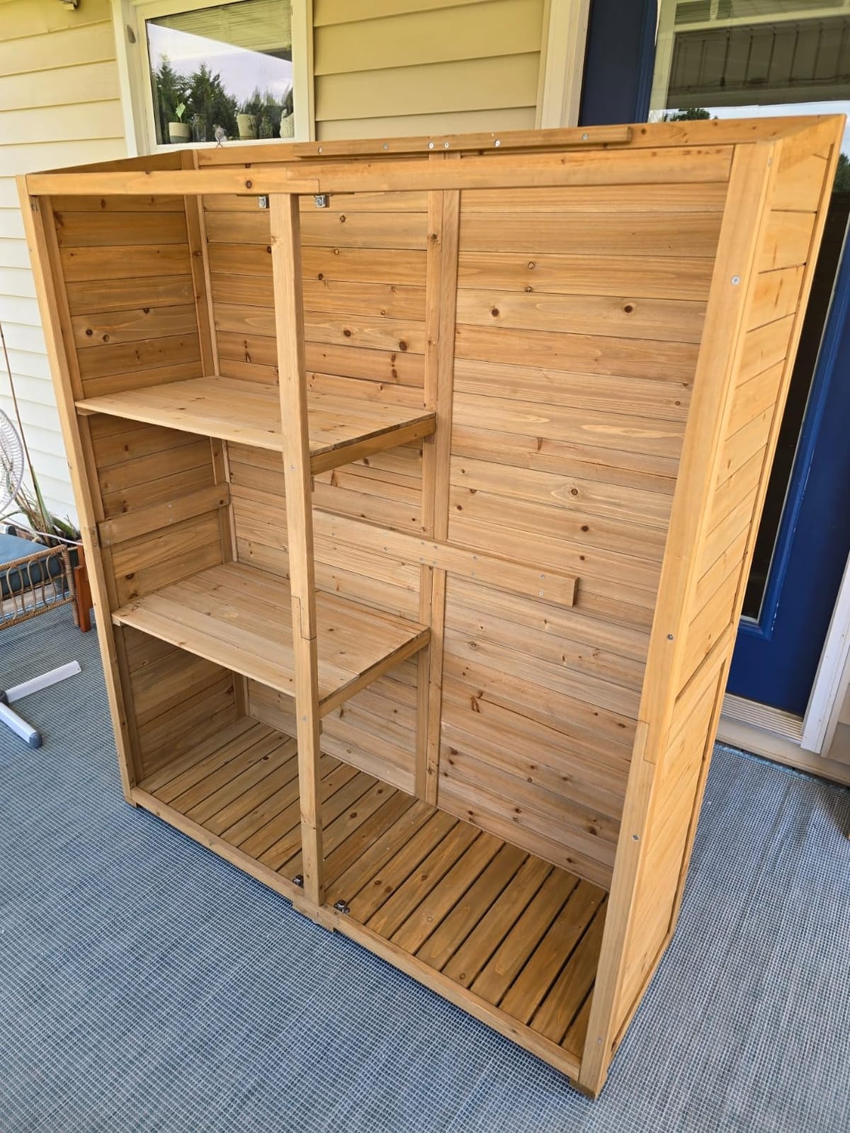 Gizoon Outdoor Cabinet, Waterproof Roof, Double Lockable Wooden Shed customer photo 1