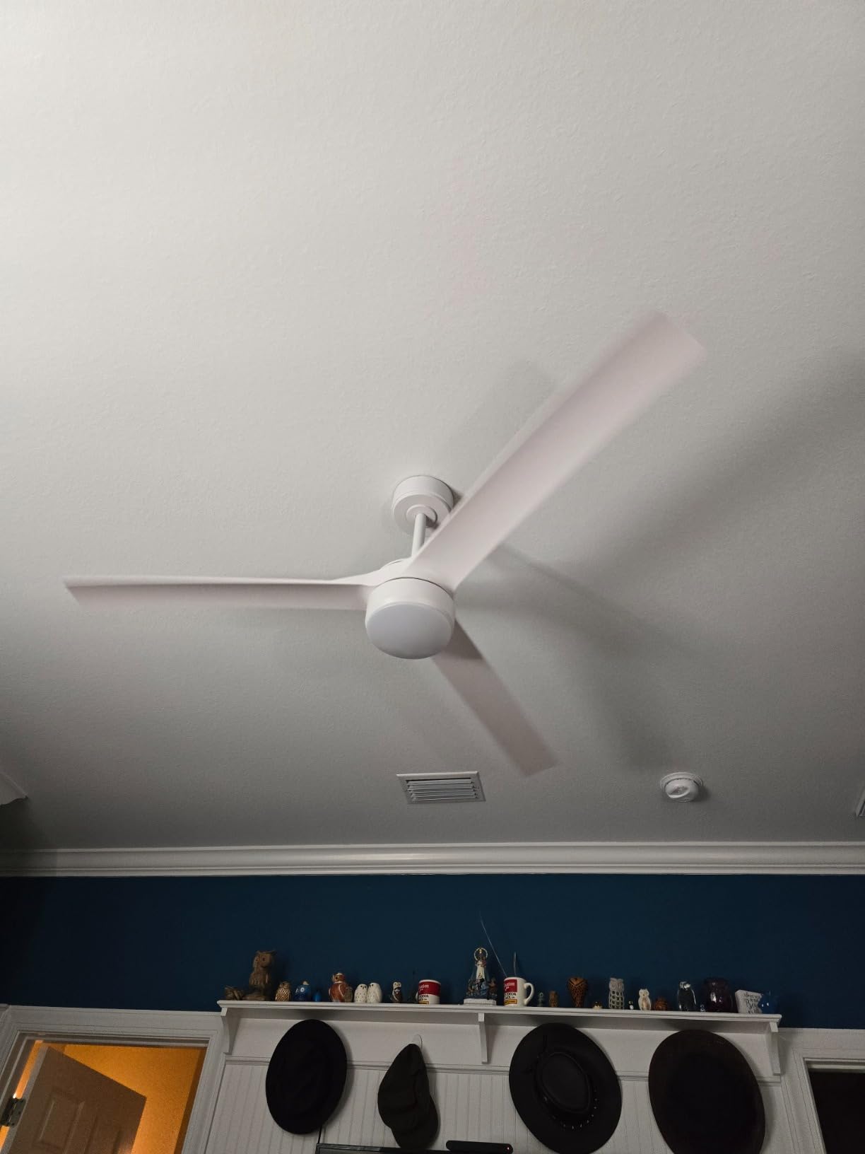 cumilo 60 Inch Smart Ceiling Fans with Lights and Remote,Quiet DC Motor,3 color for Outdoor Indoor Modern Farmhouse Ceiling Fan works with Alexa WIFI APP,Modern Black Ceiling Fan for Bedroom Patio customer photo 1
