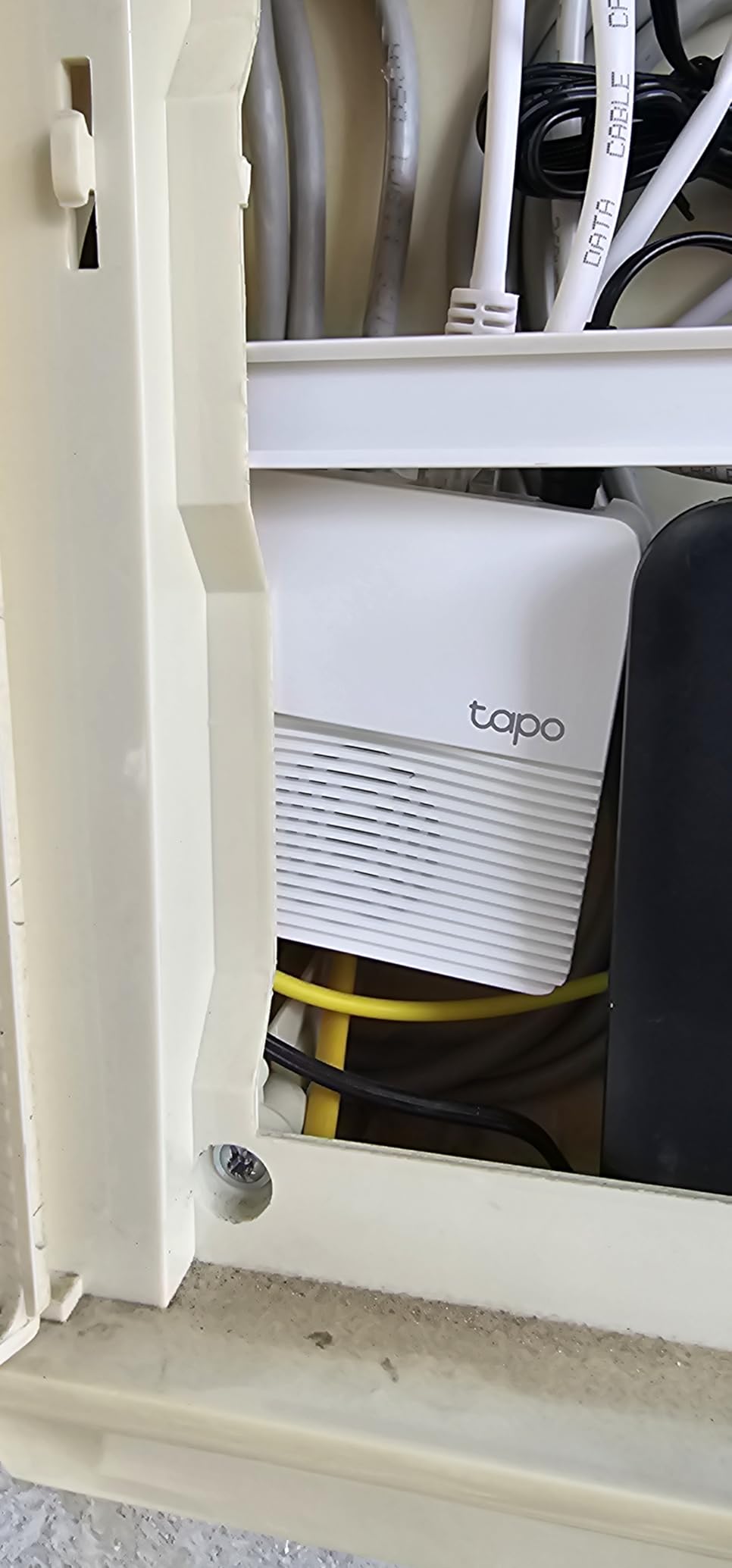 Tapo Smart Hub with Built-in Chime, H200, 2.4GHz Wi-Fi Required customer photo 1