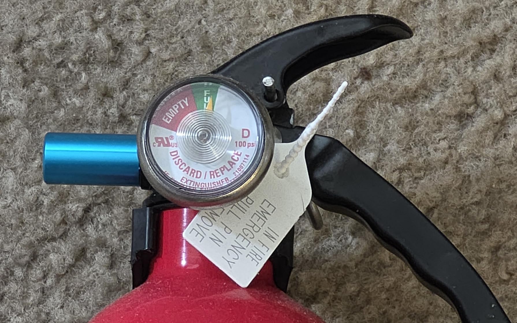 Kidde Basic 5 Fire Extinguisher for Home, 5-B:C, FA5G customer photo 2