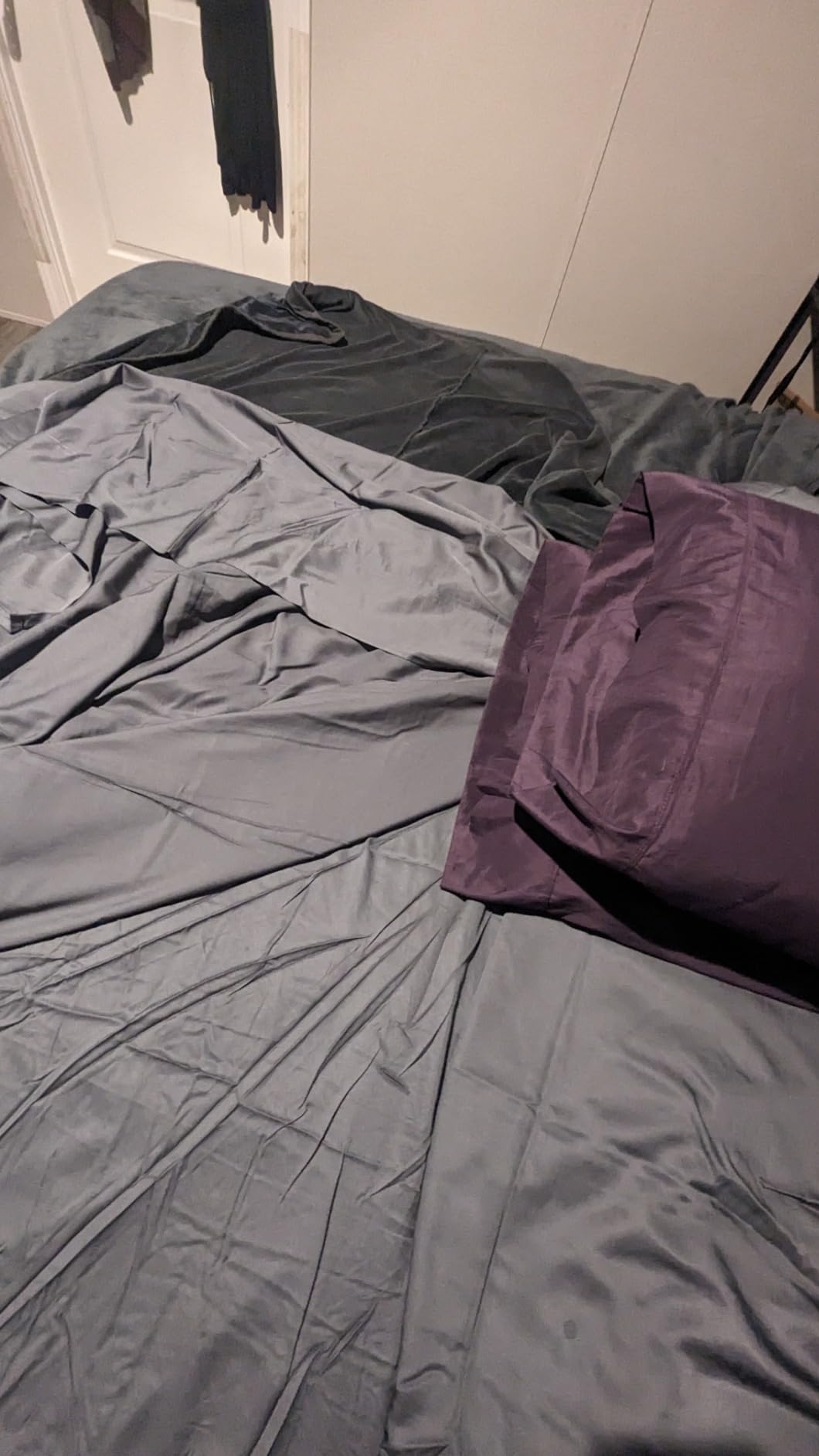 DREAMCARE 100% Rayon Bamboo Sheets King Size - 4pc Cooling Sheets King Size customer photo 1