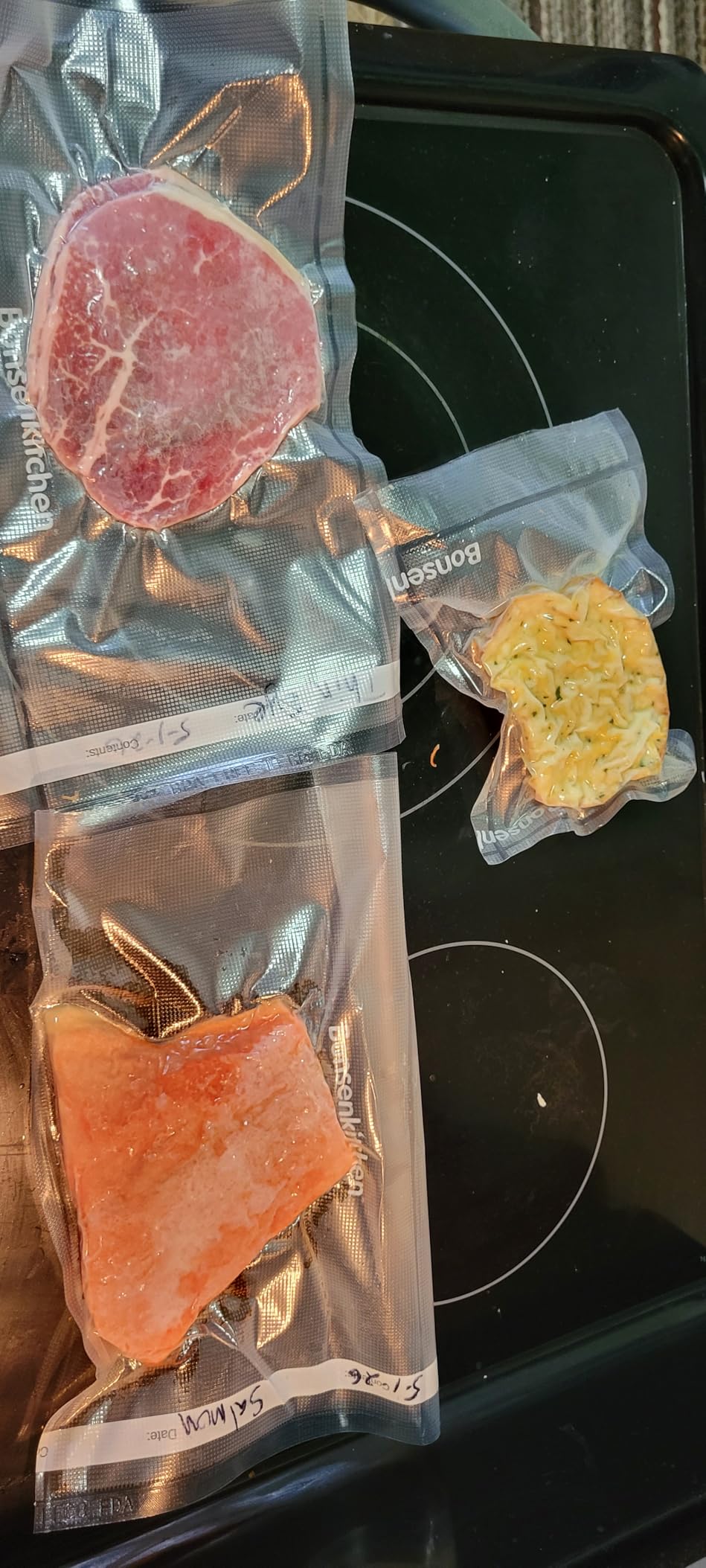 Bonsenkitchen Vacuum Sealer with Easy Handle Design,1 Bag Roll & 10 Bags customer photo 1