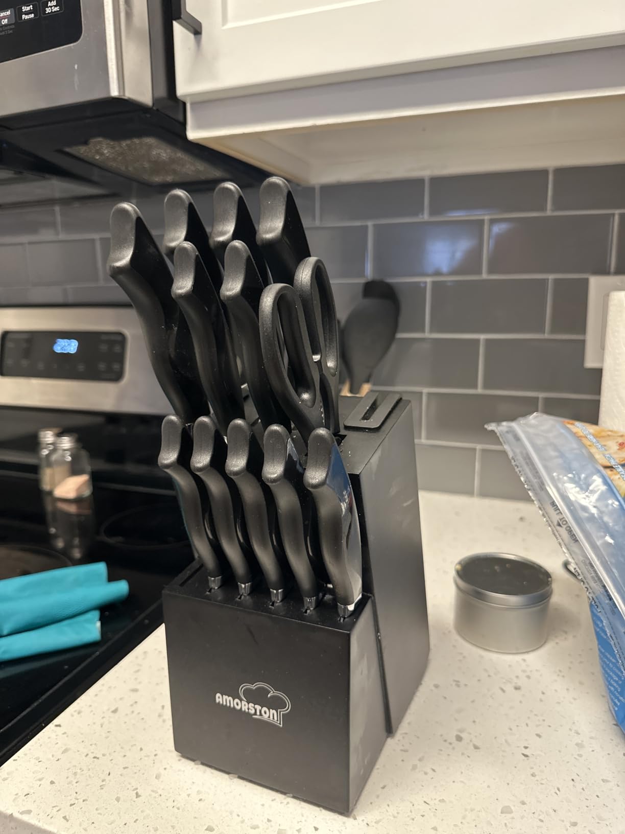 Knife Set, 15 Pieces Kitchen Knife Set with Built in Sharpener, High Carbon German Stainless Steel Knife Block Set, Dishwasher Safe, Fathers Day Gift for Men customer photo 2