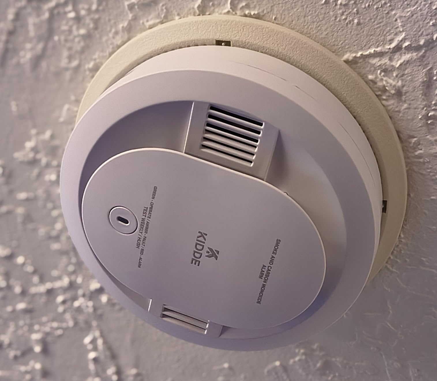 Kidde Smoke & Carbon Monoxide Detector, AA Battery-Powered, 30CUDR, 1 Pack customer photo 1