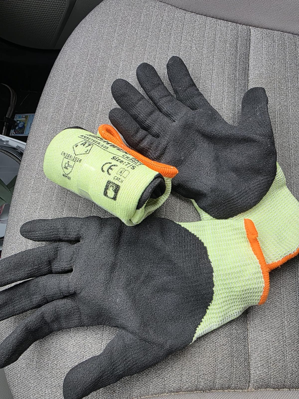 Schwer 2 Pairs A7 Cut Resistant Work Gloves, Touchscreen, CR3027, L customer photo 1