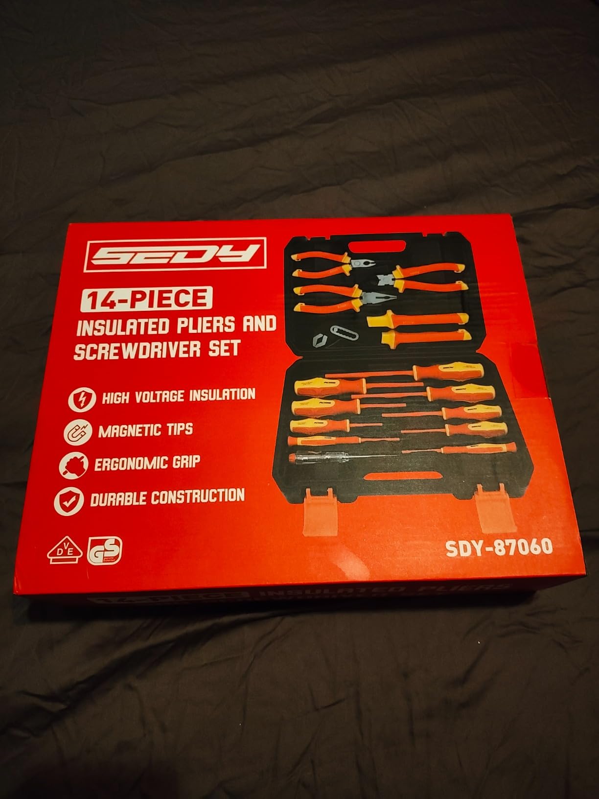 Insulated Screwdriver & Pliers Set: 14-Piece VDE Insulated Set 1000V Insulated Electrician Tool Set with Magnetic Phillips, Slotted Screwdrivers and Insulated Pliers customer photo 1