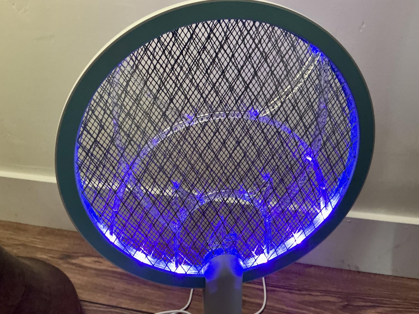 Nymrix Electric Fly Swatter 4100V Dual Mode Bug Zapper Racket(Blue,1-Pack) customer photo 2