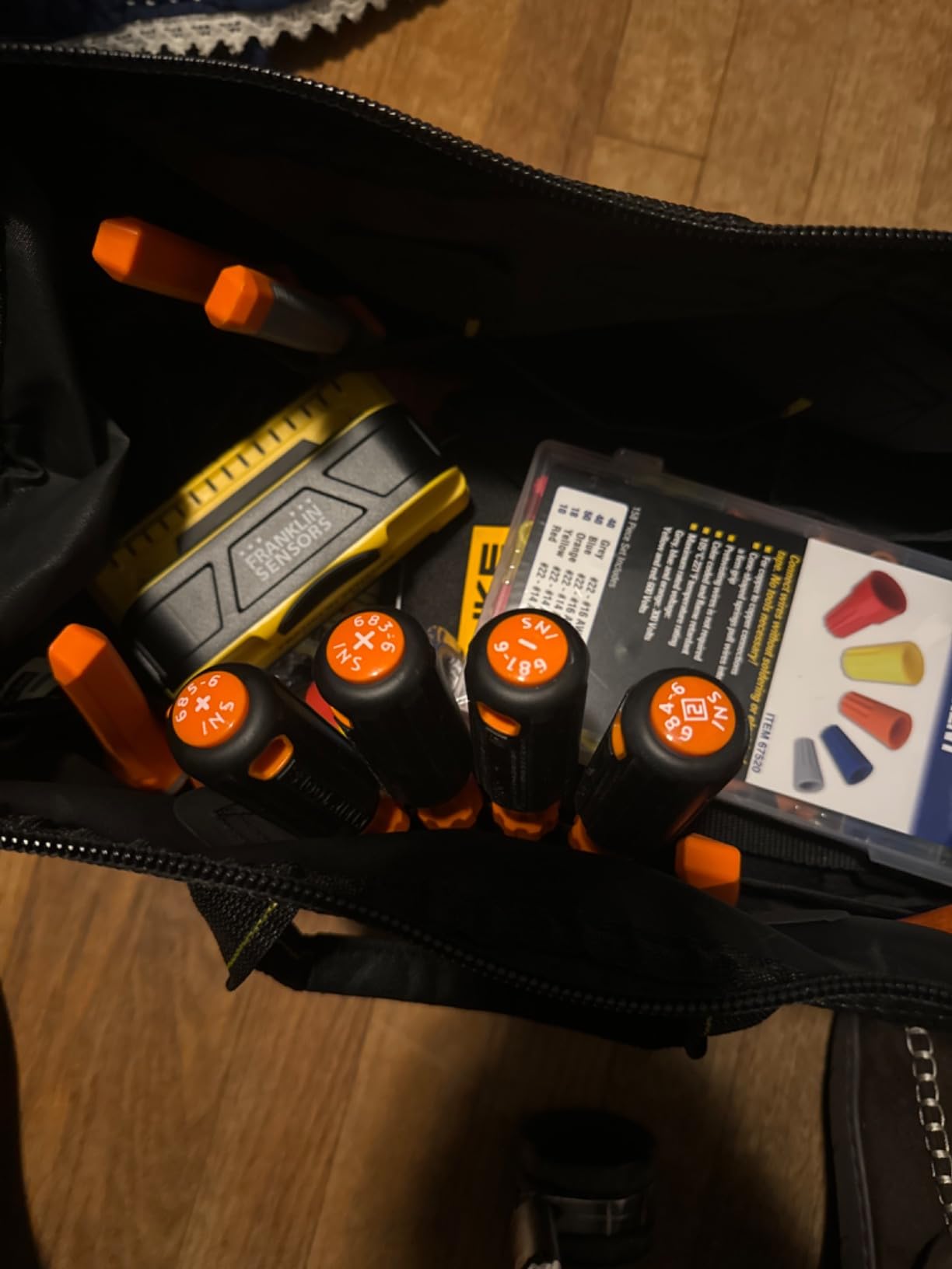 Klein Tools 85077INSR Insulated Screwdriver Set with Magnetizer, Made in USA, 1000V Electrical Screwdrivers, Phillips, Slotted, Square, 7-Piece customer photo 1
