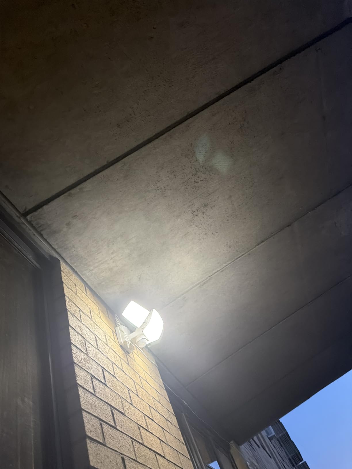 Philips 3600LM Solar Security Lights, 5000K Waterproof Dimmable LED Motion Sensor Outdoor Lights, 3 Adjustable Heads w/16ft Cable, Separate Solar Panel with 3 Modes Solar Flood Lights for Yard, Garage customer photo 1