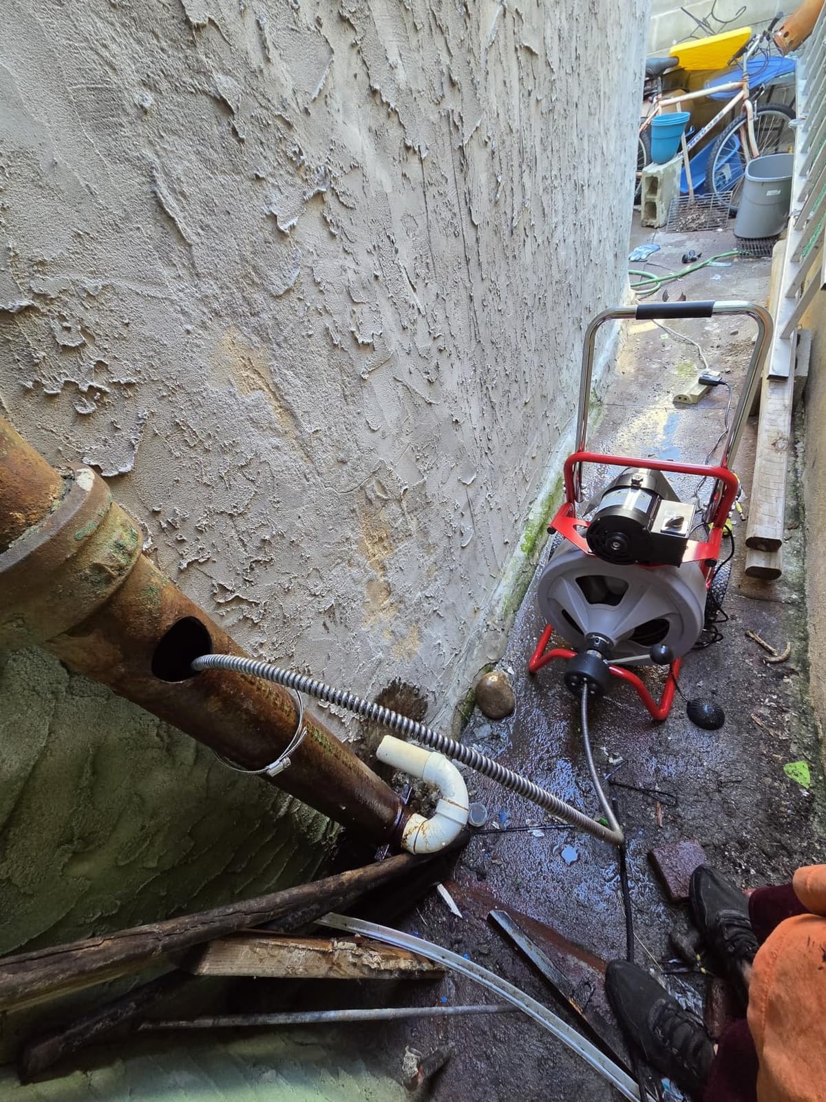 VEVOR Drain Cleaner Machine 100 FT x 1/2 Inch Auto Feed Sewer Snake Auger customer photo 2