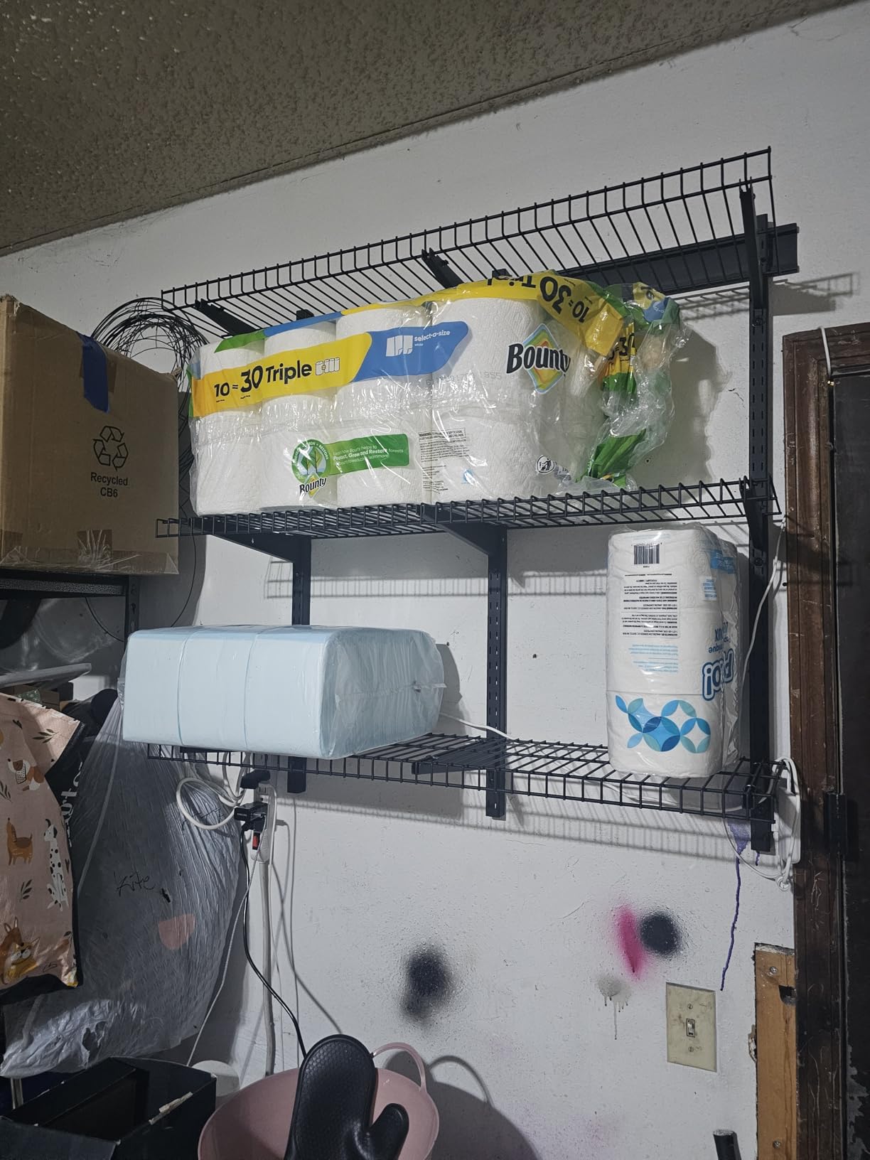 VEVOR 2-Tier Heavy Duty Wall Garage Shelving, 1.64 x 4 ft Steel Wall Mounted Shelving Unit, 19.68 x 48 Inch Per Shelf Floating Storage Metal Rack for Garage with 560 lbs Total Weight Capacity, Black customer photo 2