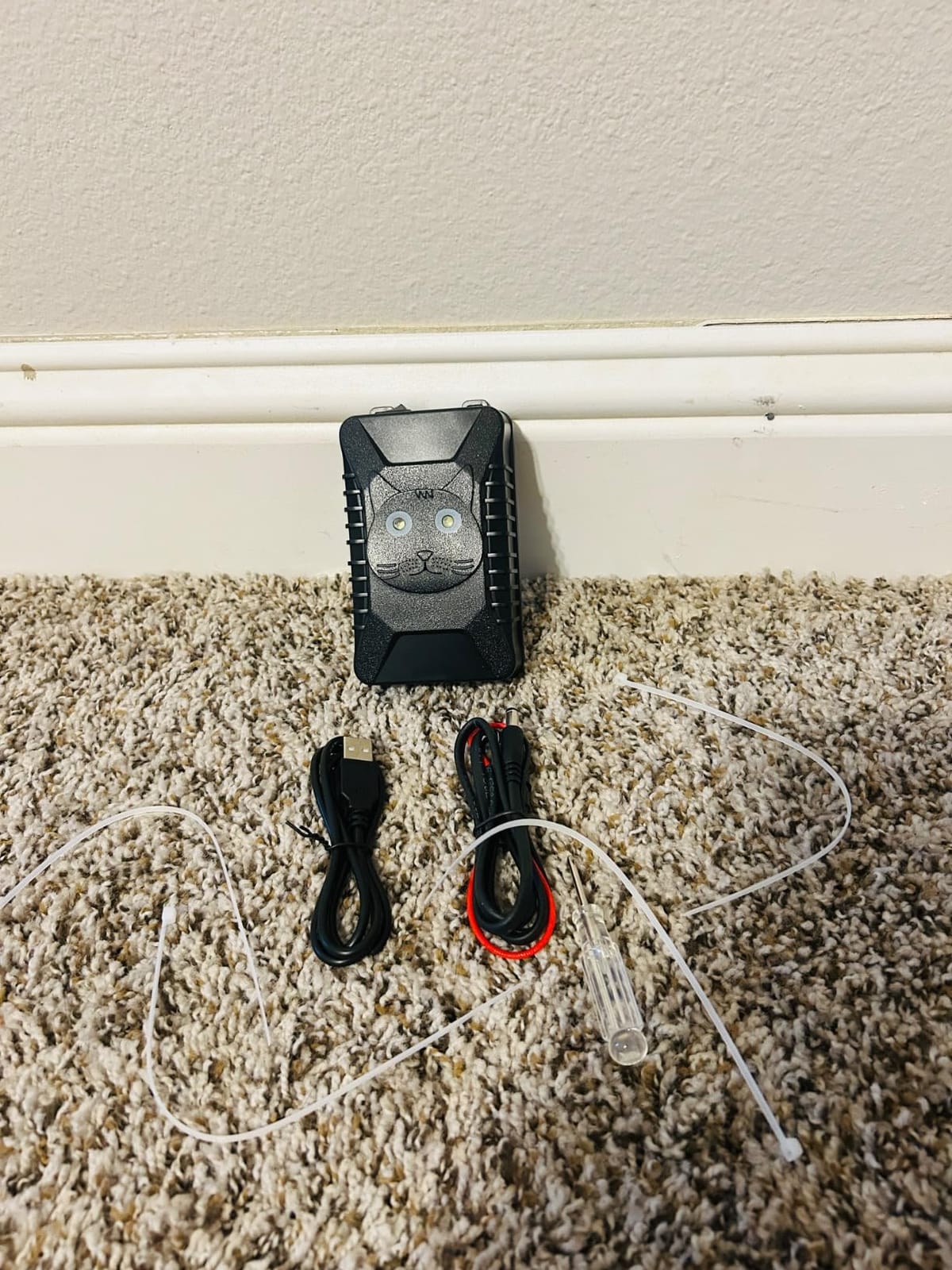 Ultrasonic Rodent Squirrels Pest Repellent for Car, 2 Pack Battery Powered customer photo 1